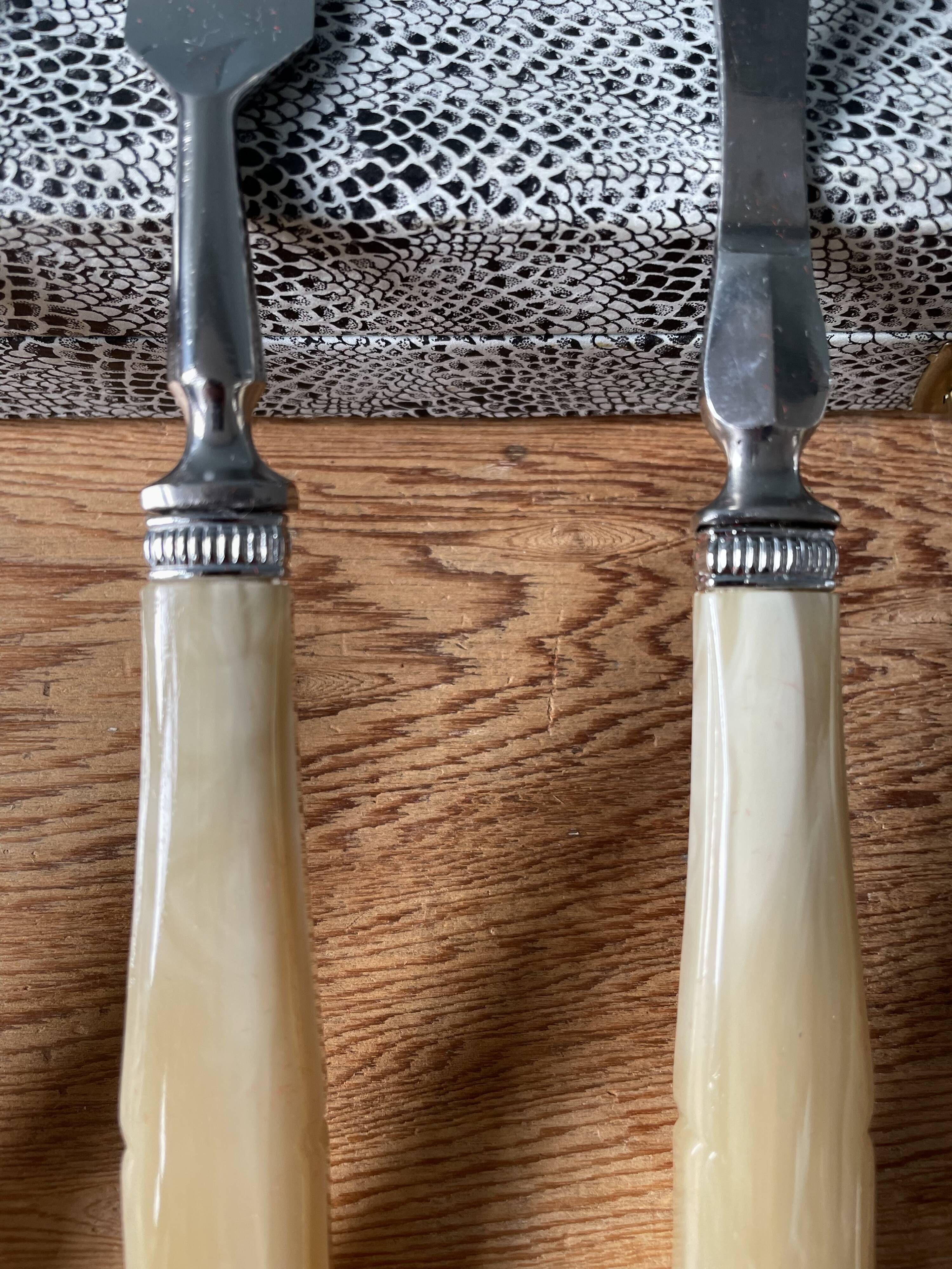 Housewife of 29 pieces "The trumpet" in stainless steel and horn