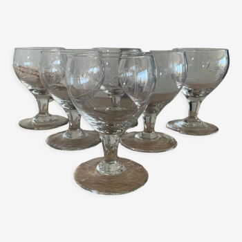 Lot 6 verres a pied graves anciens en cristal