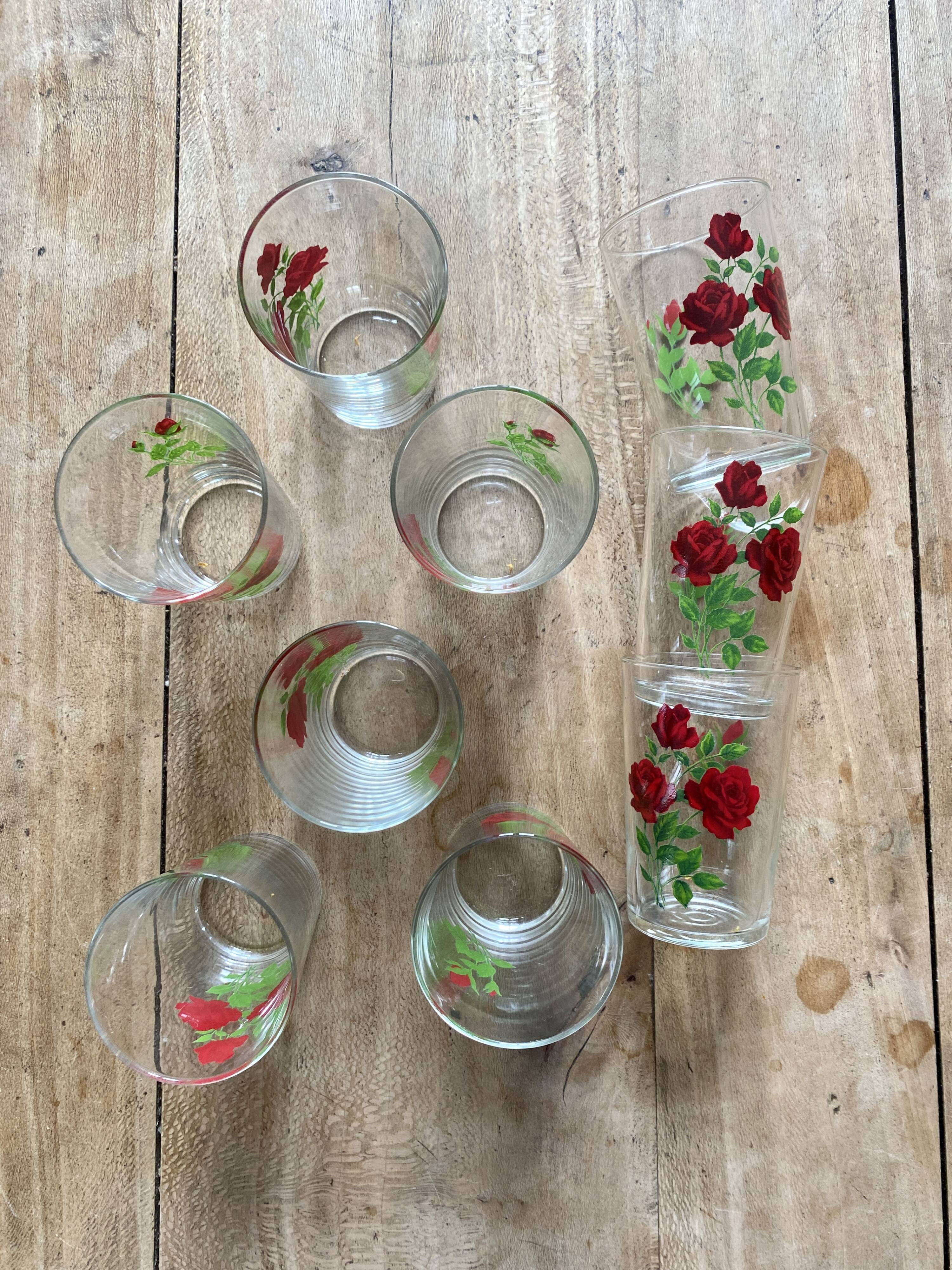 Set of 9 vintage glasses with flower designs - red roses -