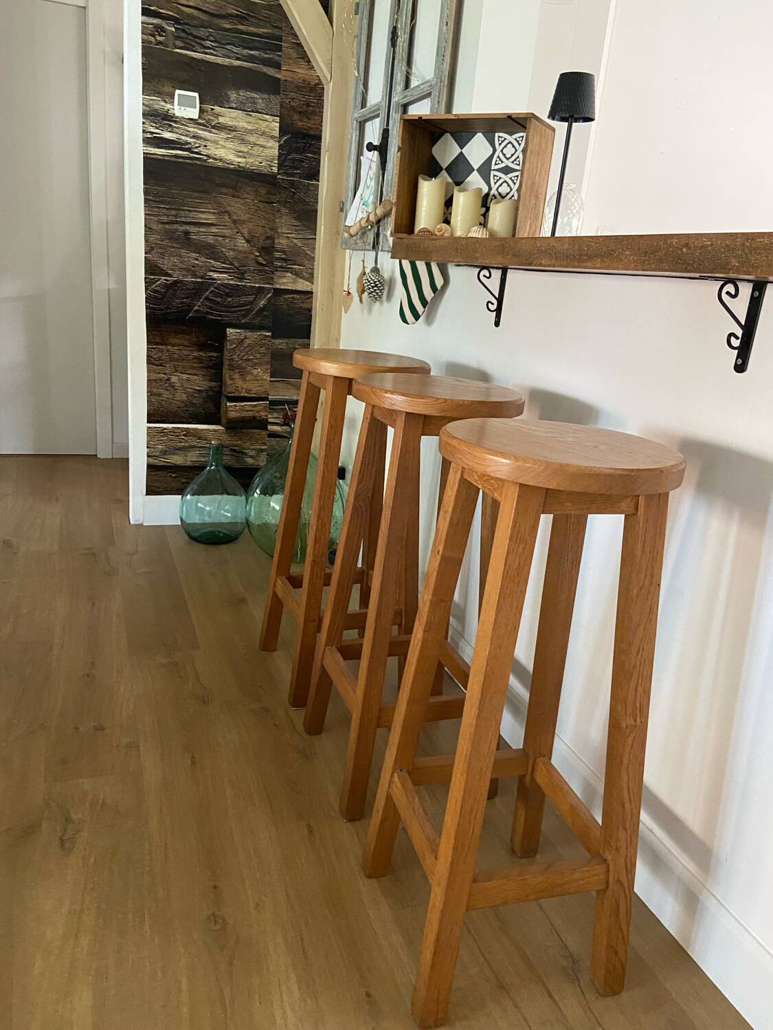 Set of 3 solid oak stools