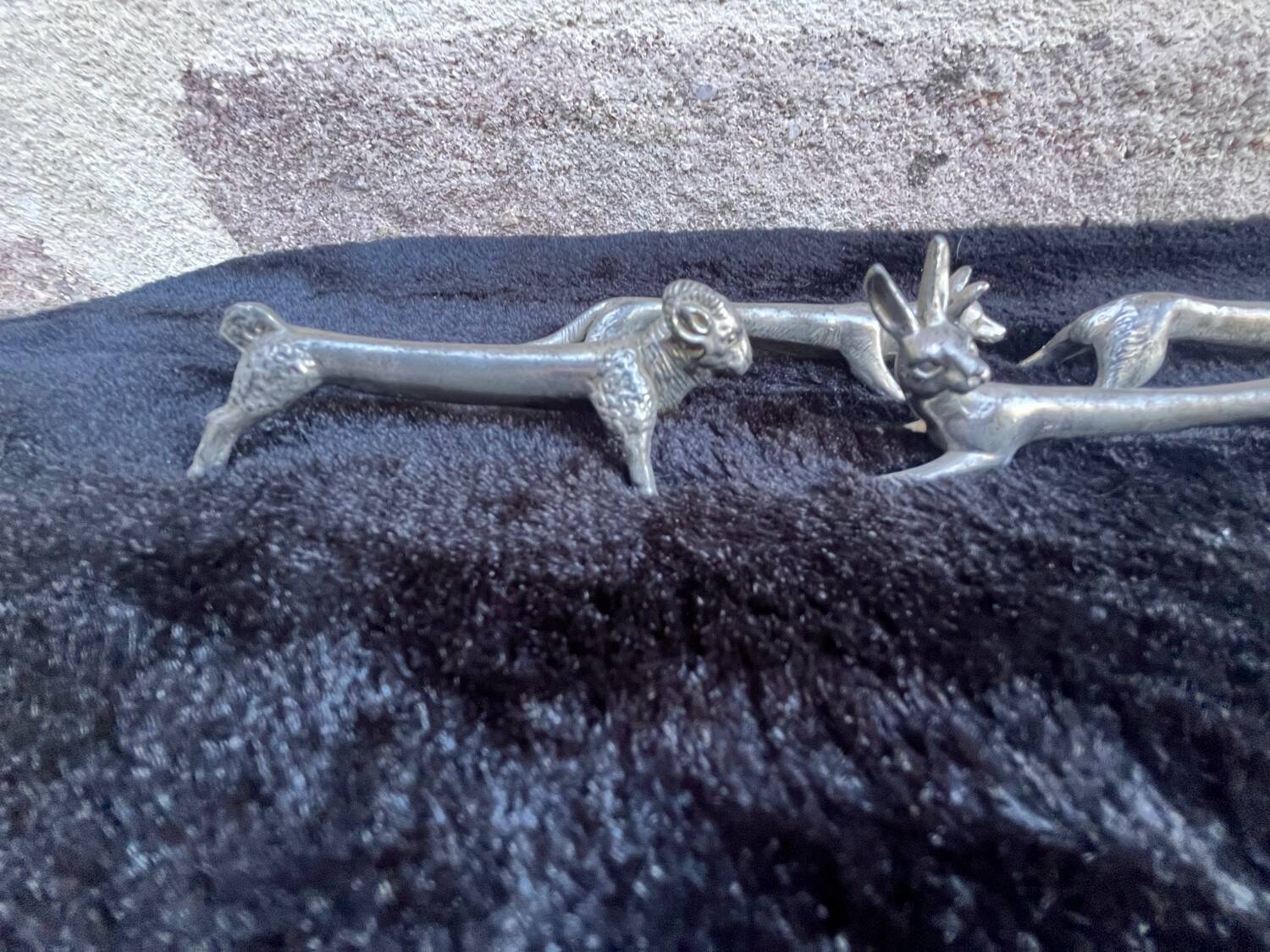 Animal knife holders