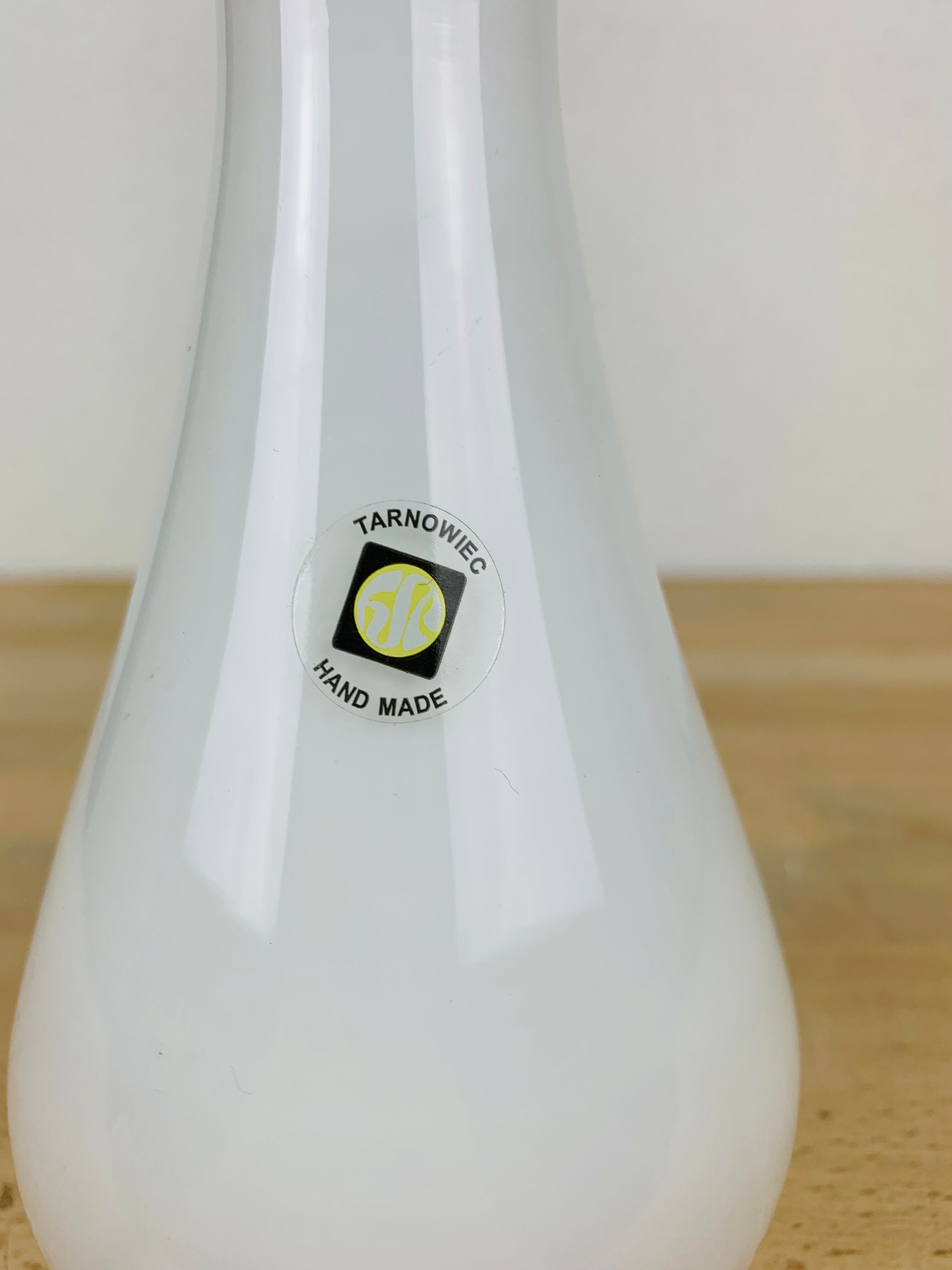 Tarnowiec flat neck vase in vintage white glass