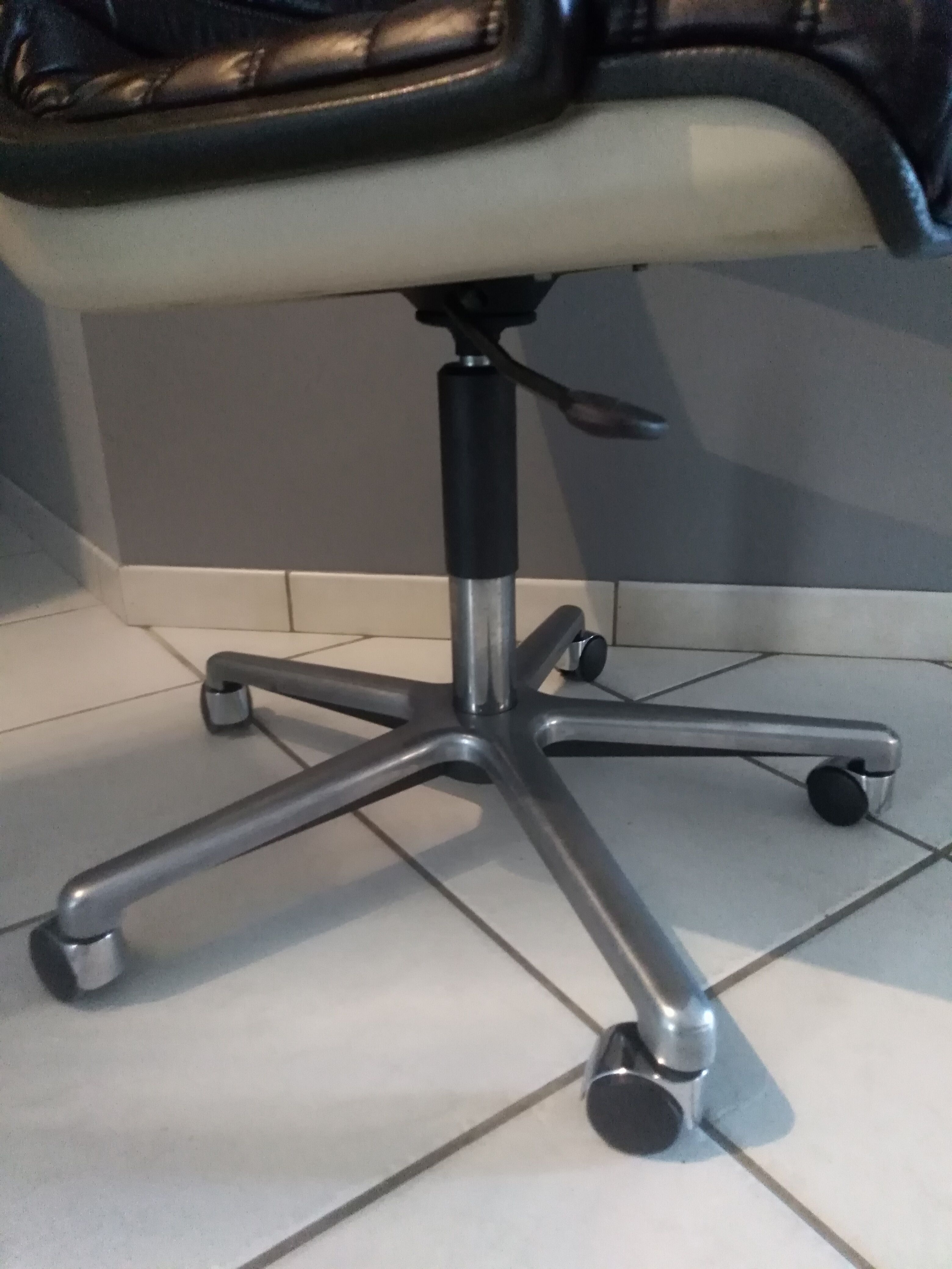 1970 vintage leather swivel office chair