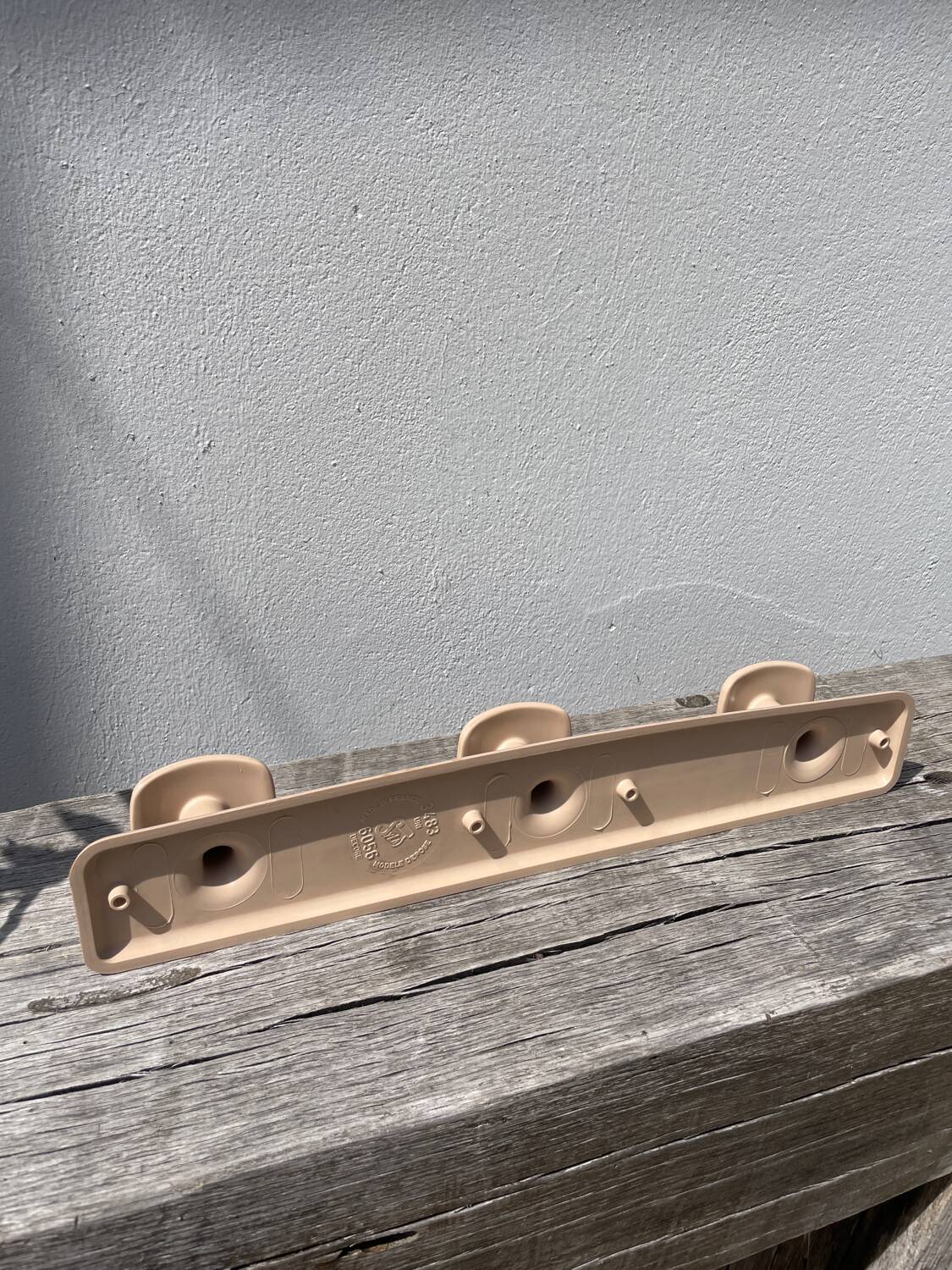 1950 Syla beige wall coat rack