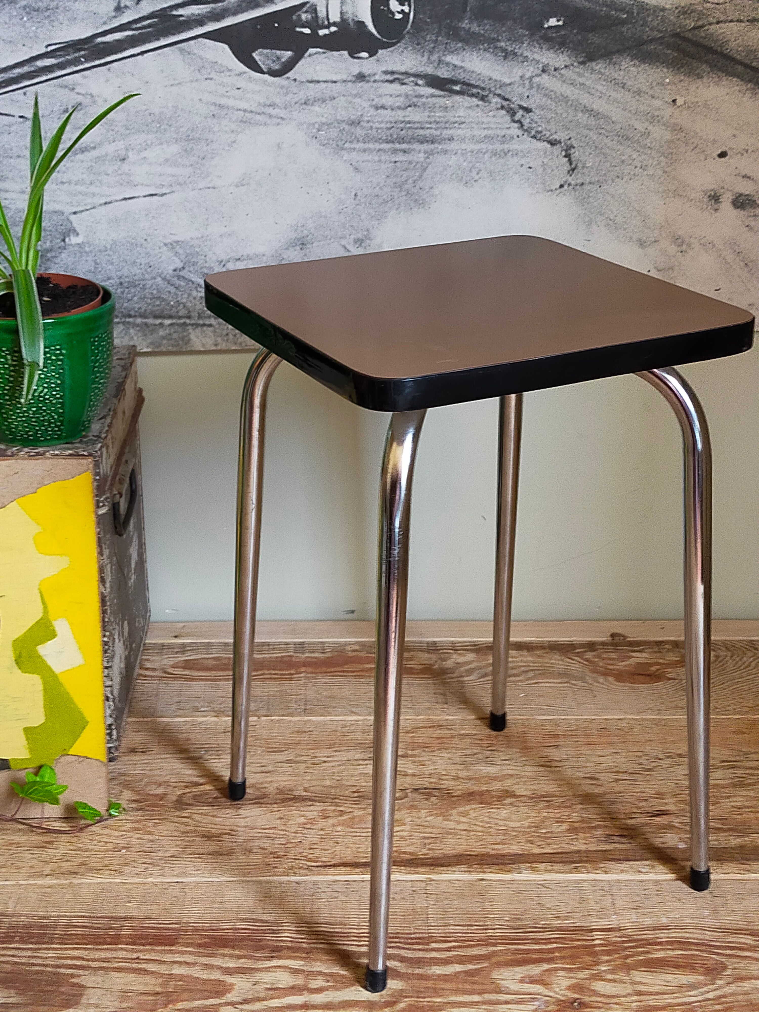 Vintage formica stool with tapered feet