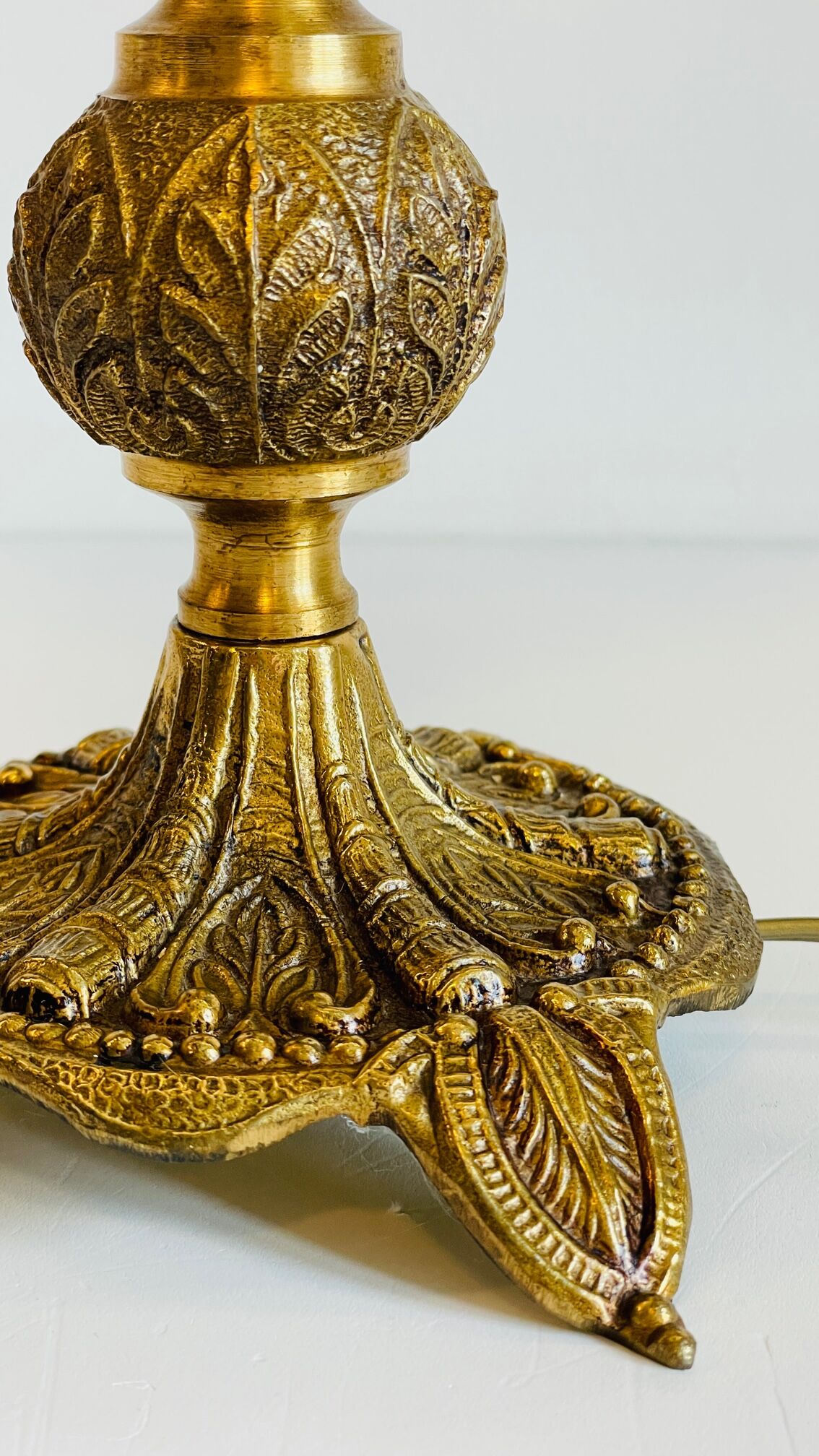 Lamp in brass solid and fabric