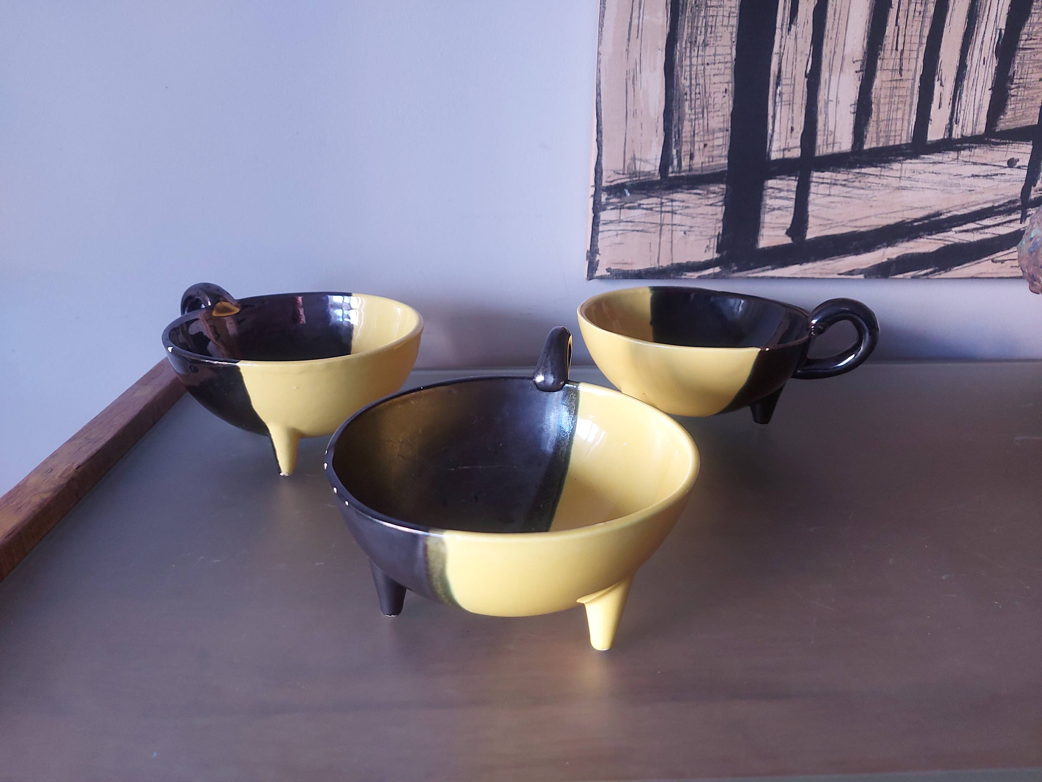 3 bowls, vintage Vallauris ceramic tripod cups