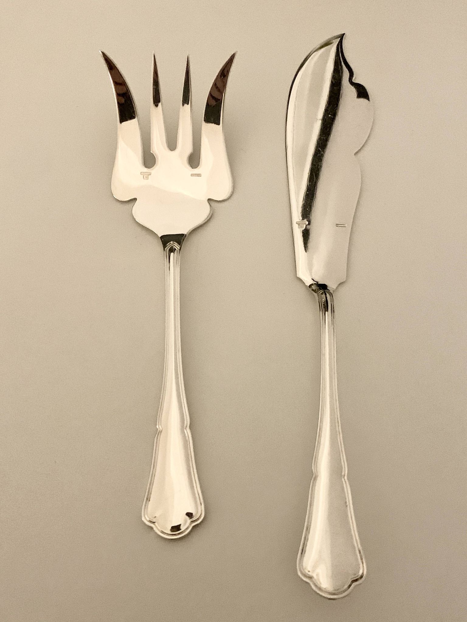 Ensemble de deux couverts de service à poisson Ercuis