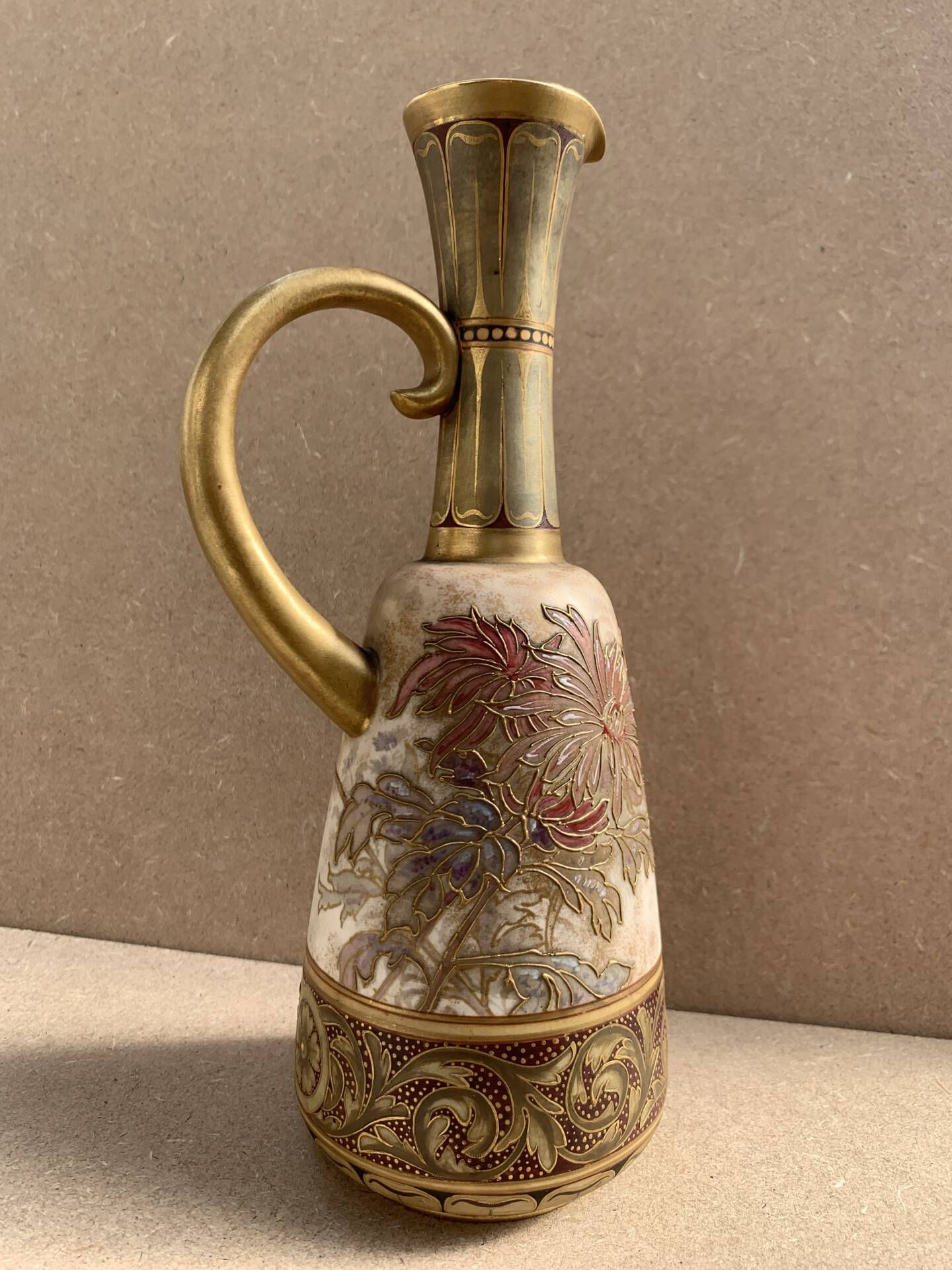 Aiguière / vase Antique Doulton Burslem