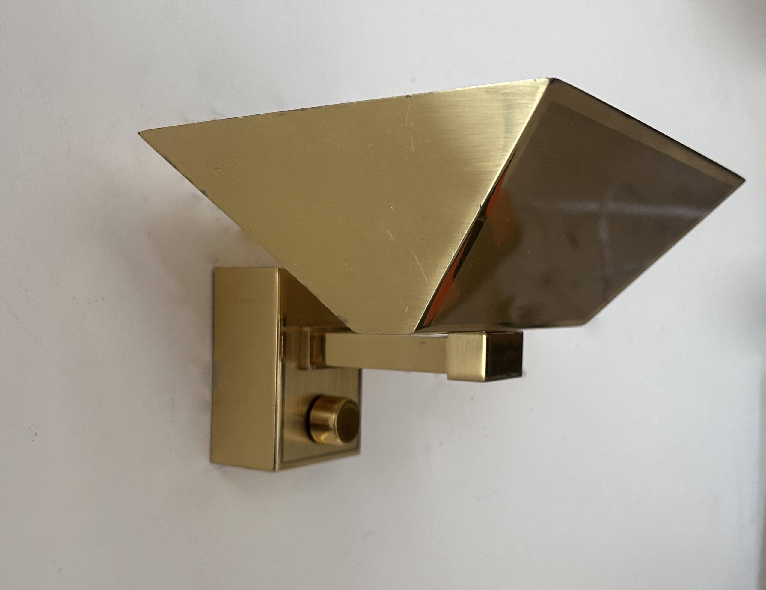 Vintage wall light, solid brass, Italy 1970s