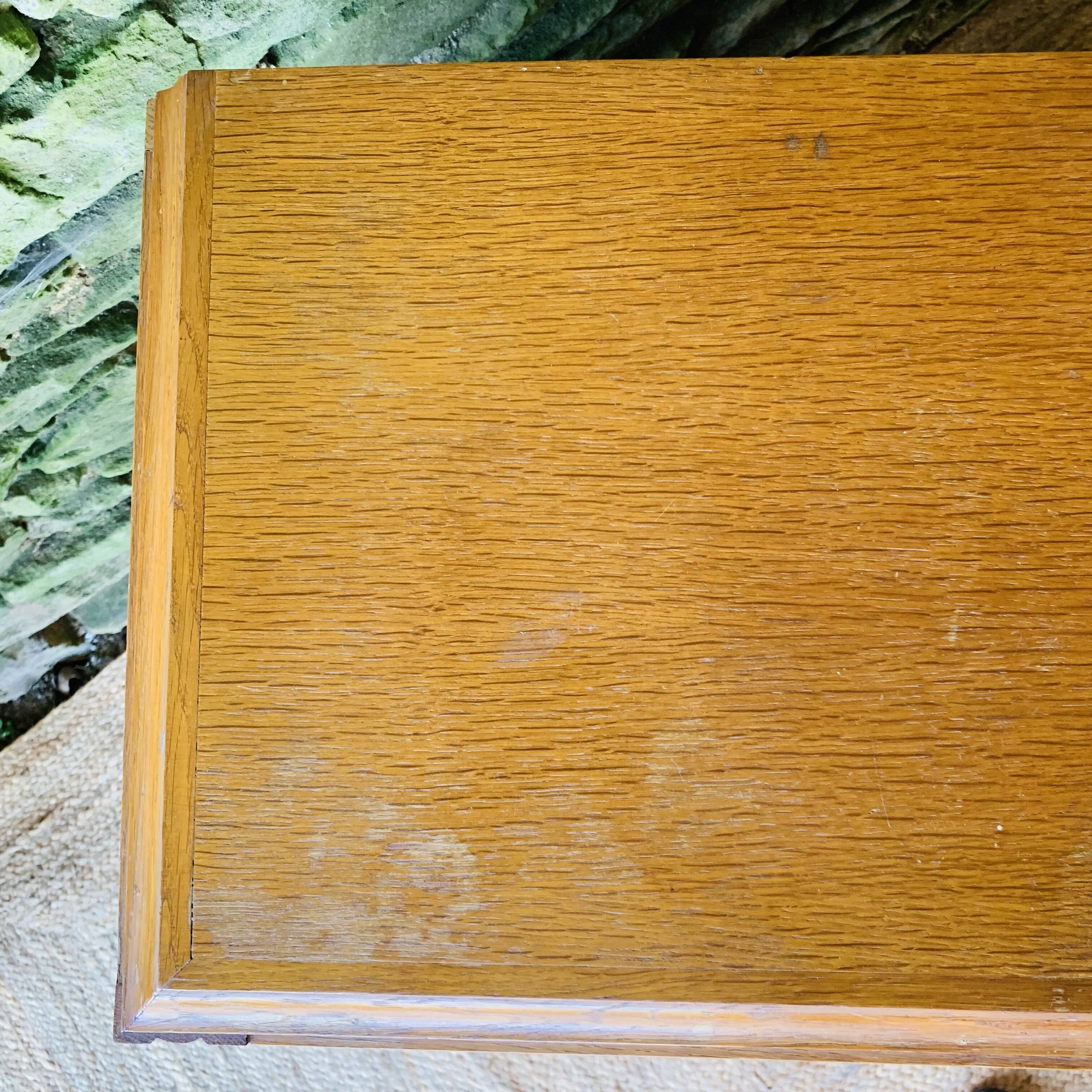 Commode vintage