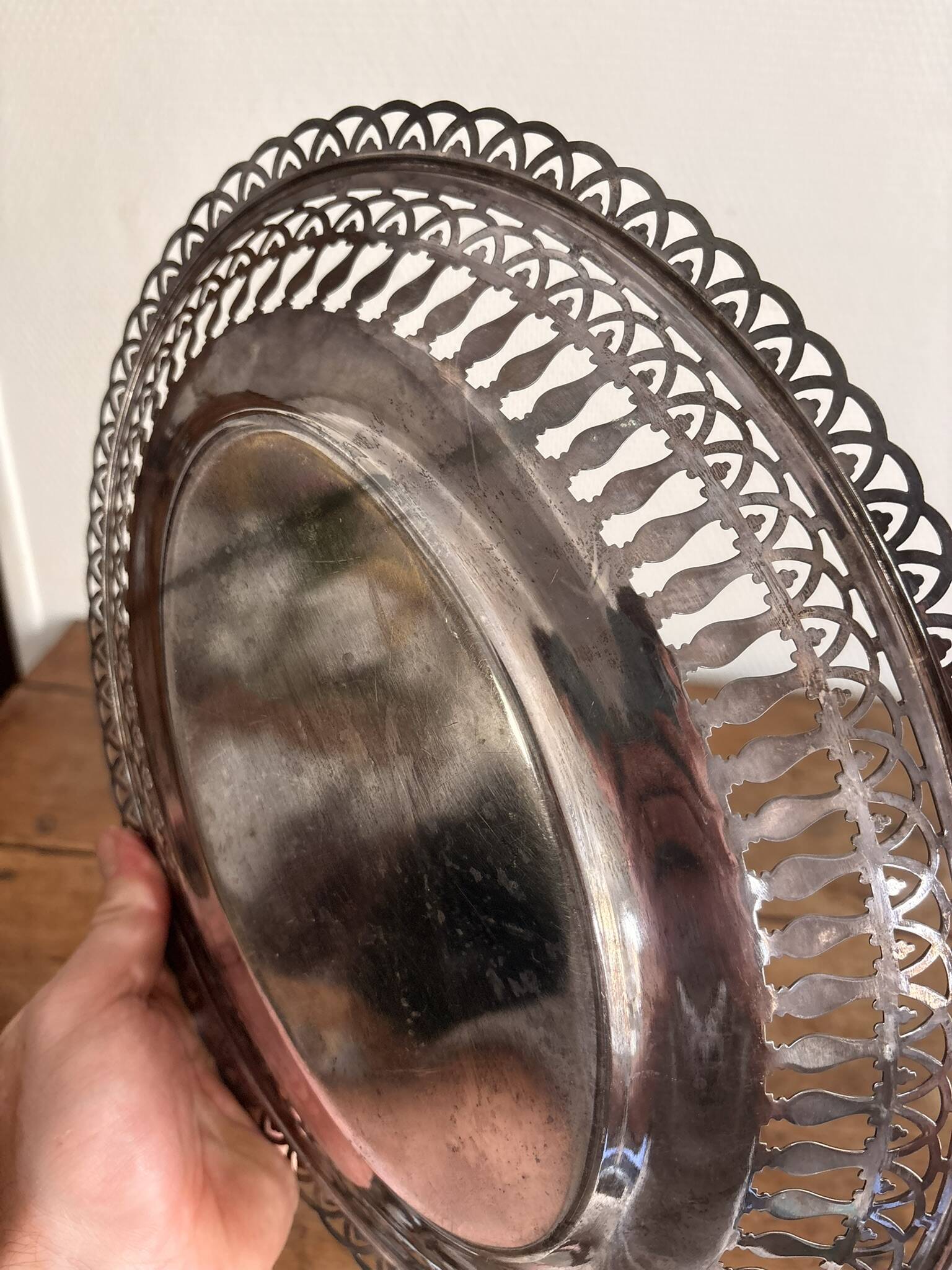Vintage Silver-Plated Metal Basket for Bread or Fruit, 20th Century Table Service