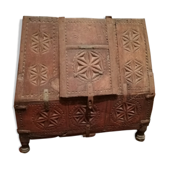 wedding wooden chest from Rajasthan