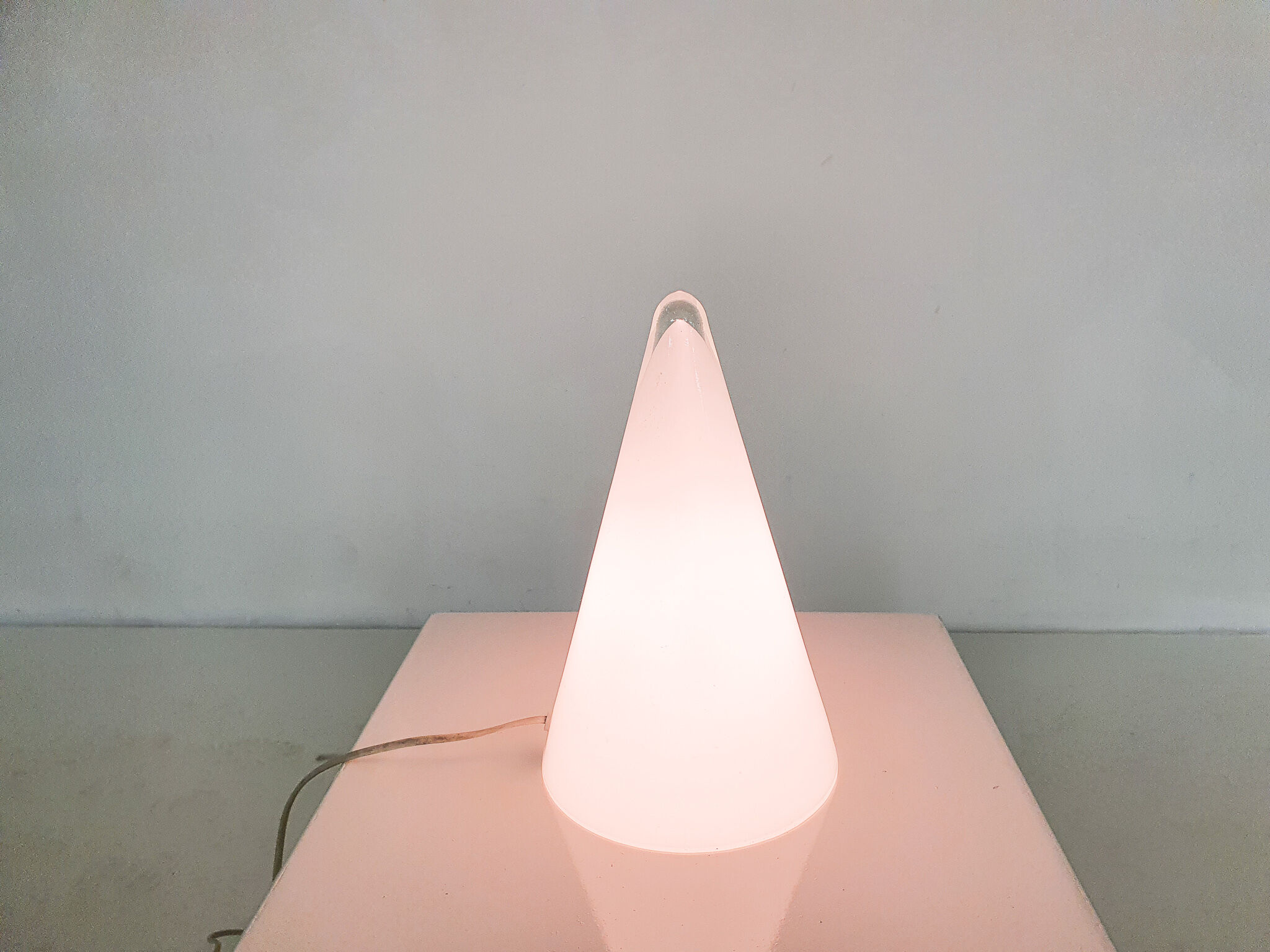 Milk glass pyramid table lamp "Teepee" by SCE France