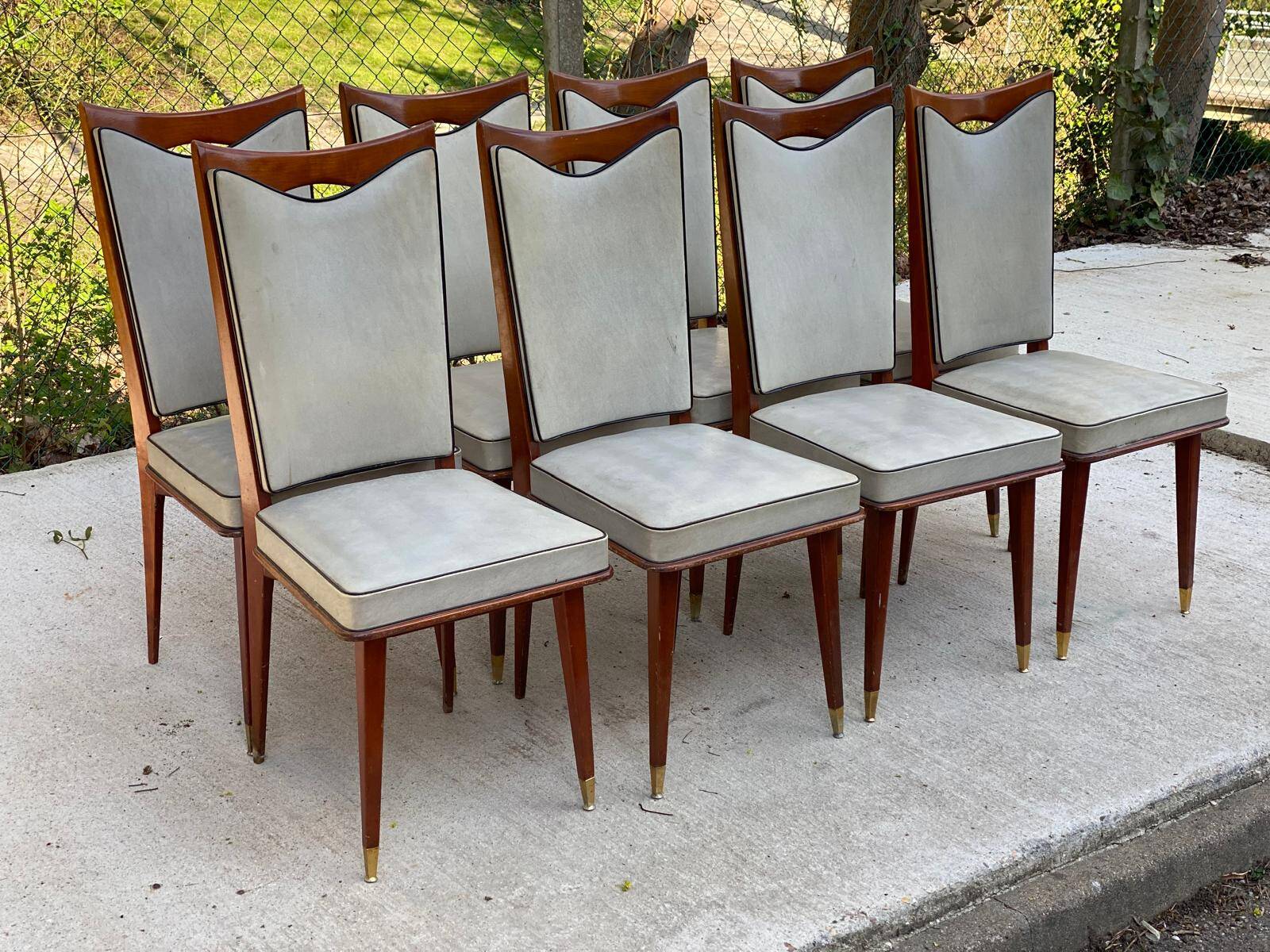 8 chaises scandinaves style italien 1950 bois et cuir blanc