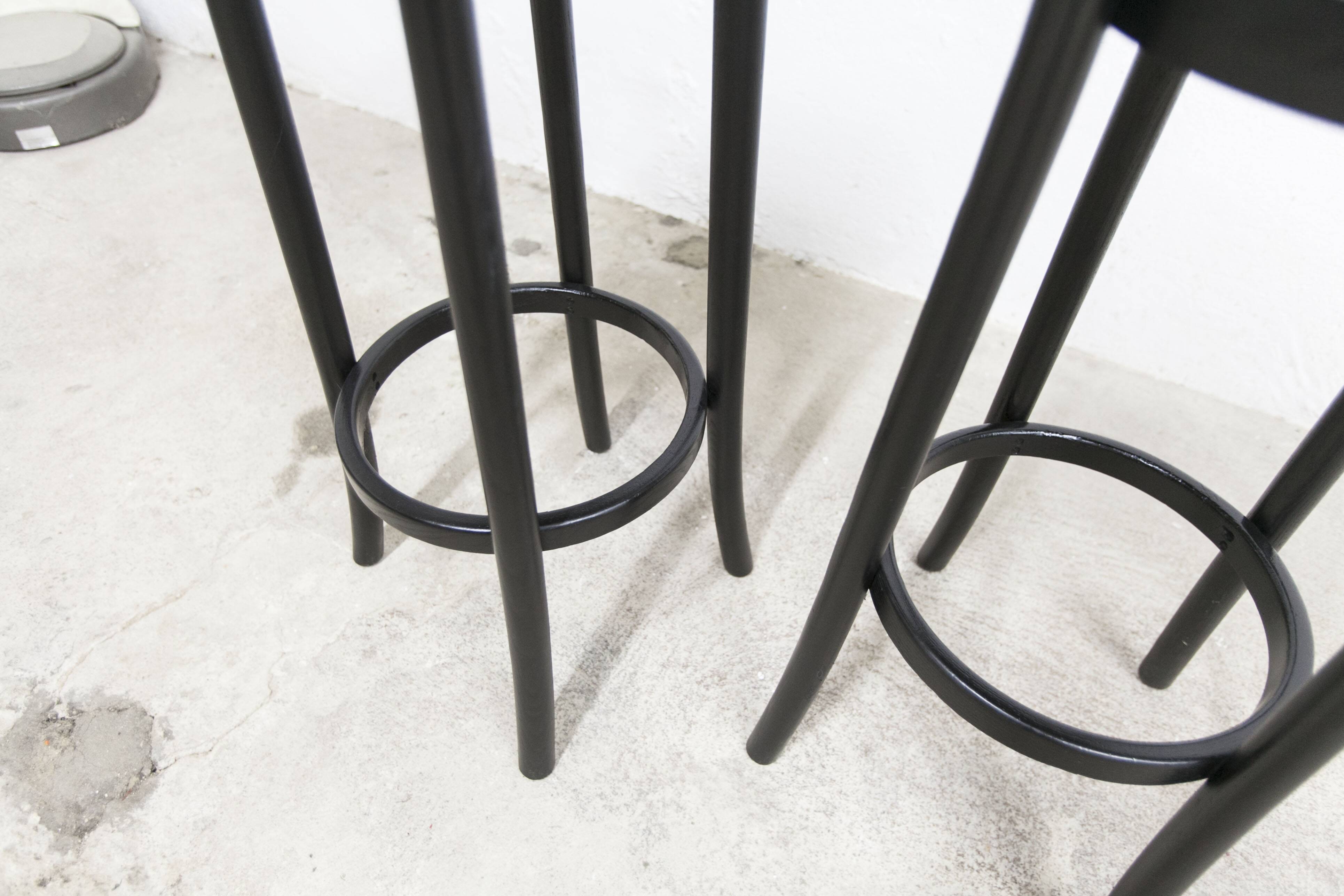 Pair of Baumann high stools, Dialog model, 79 cm