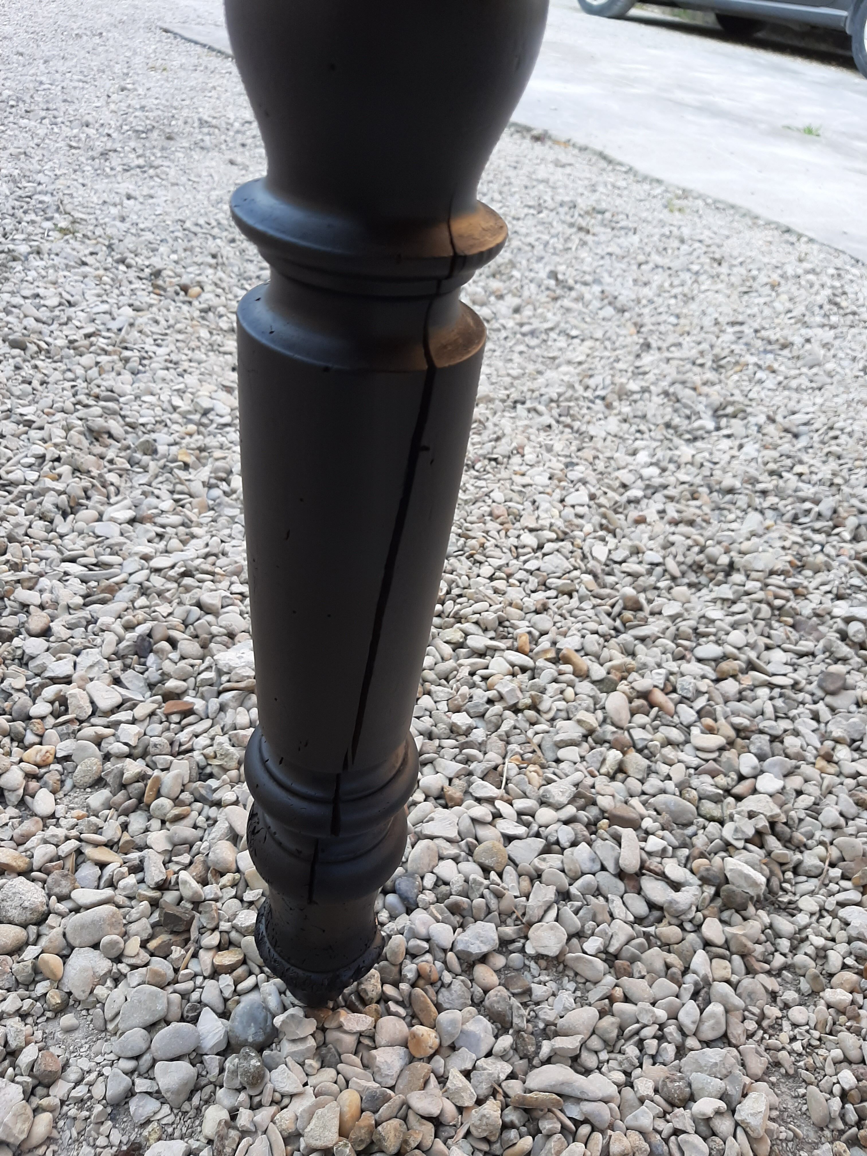 Black pie bistro table