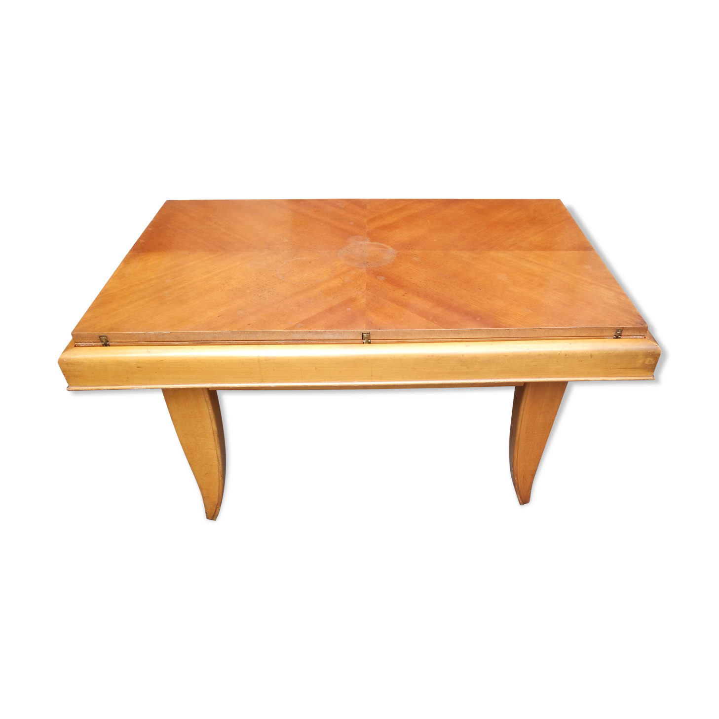 Uplifting coffee table