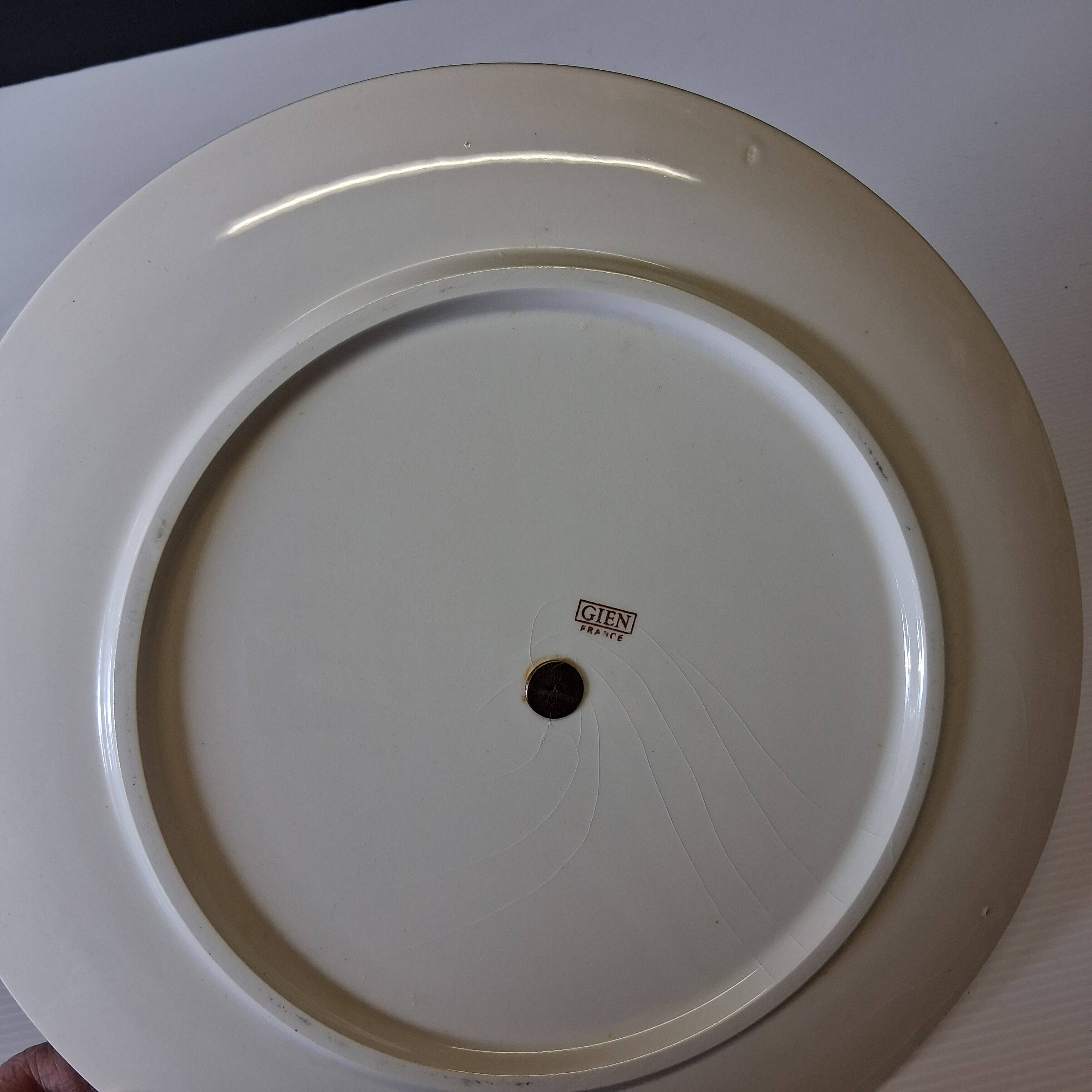 Ceramic cheese platter from Gien in good condition.