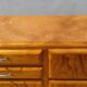 Buffet mado bas couleur miel