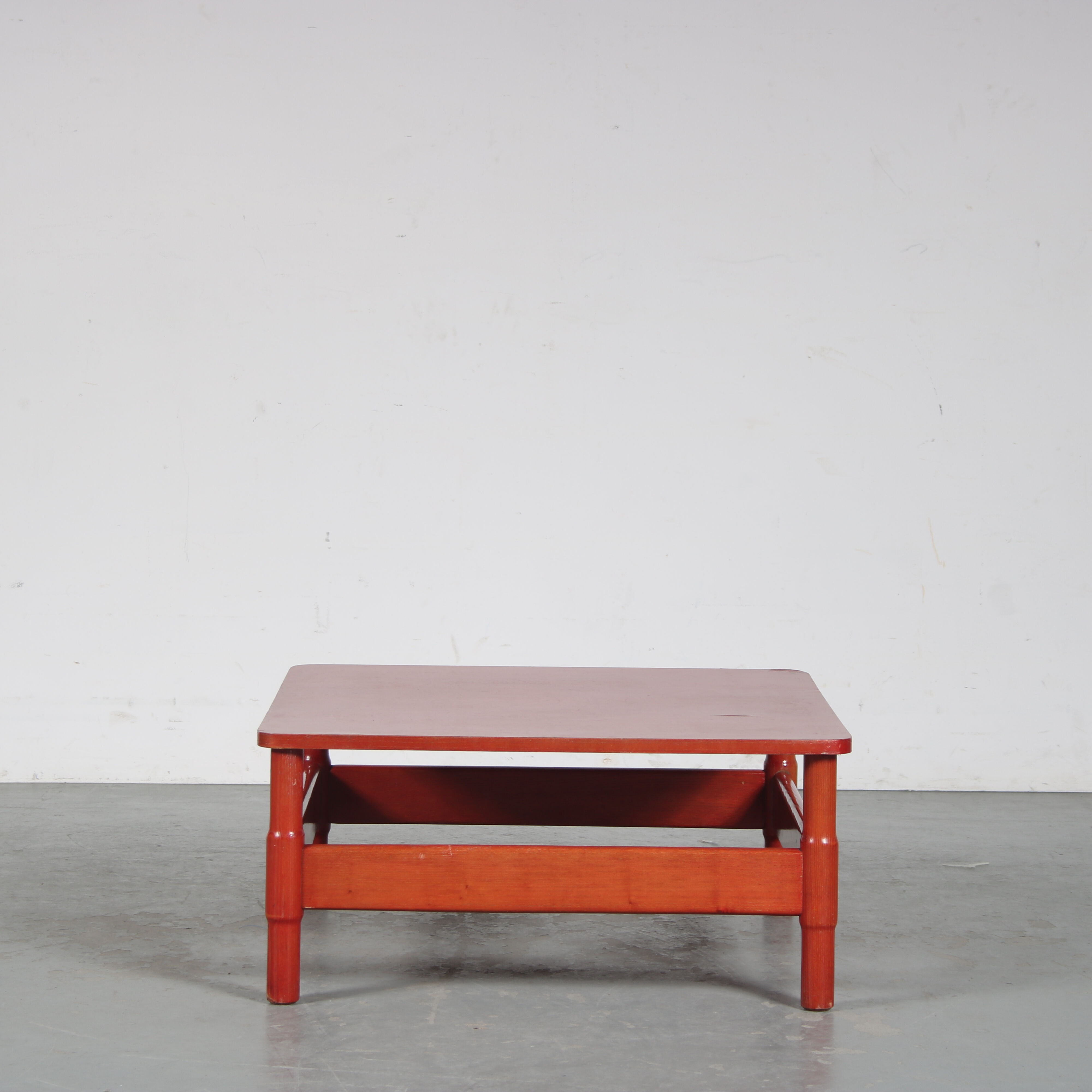 "Carimate" coffee table by Vico Magistretti for Cassina, Italy, 1960