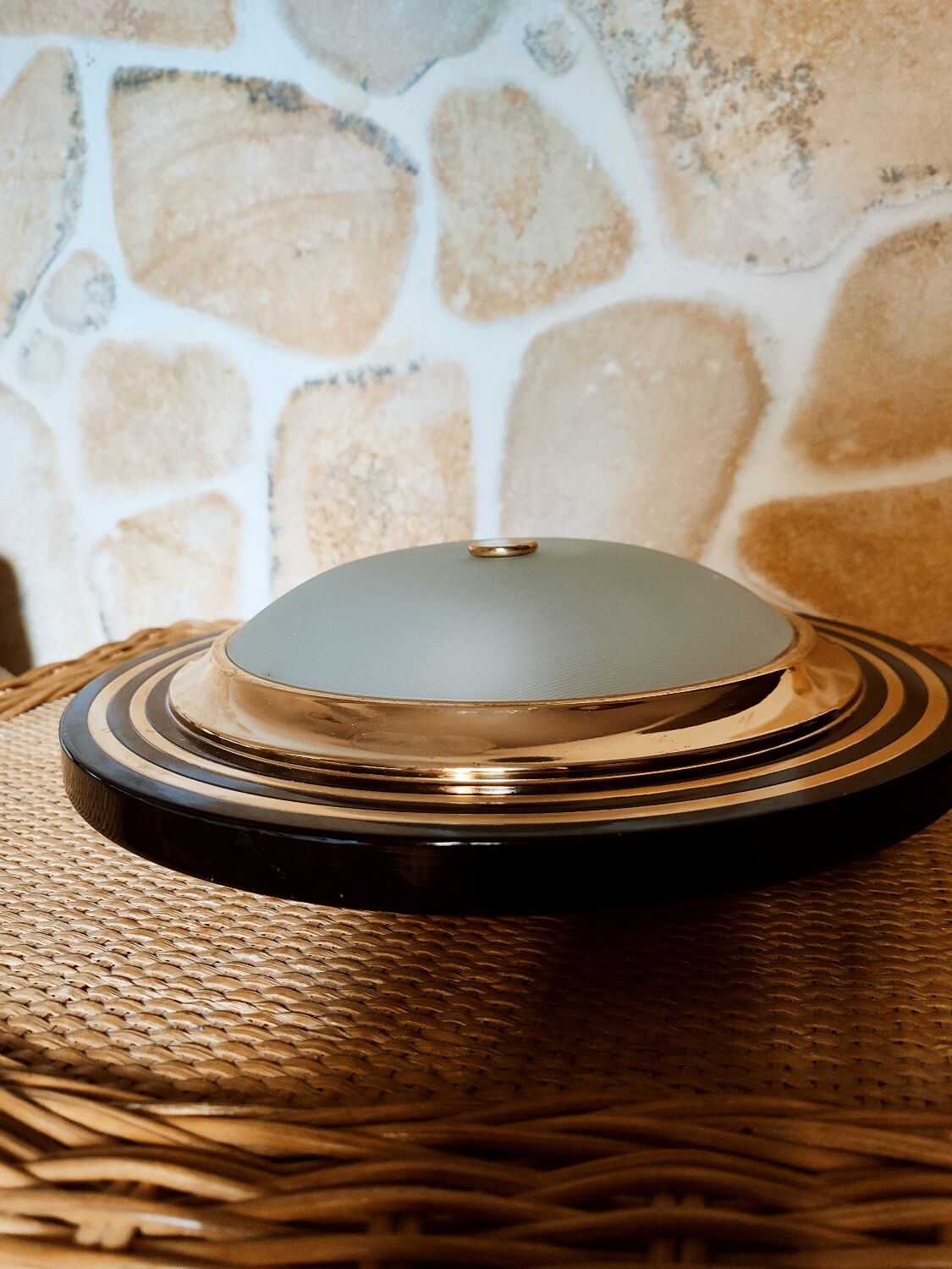 Art deco ceiling light in brass and textured glass