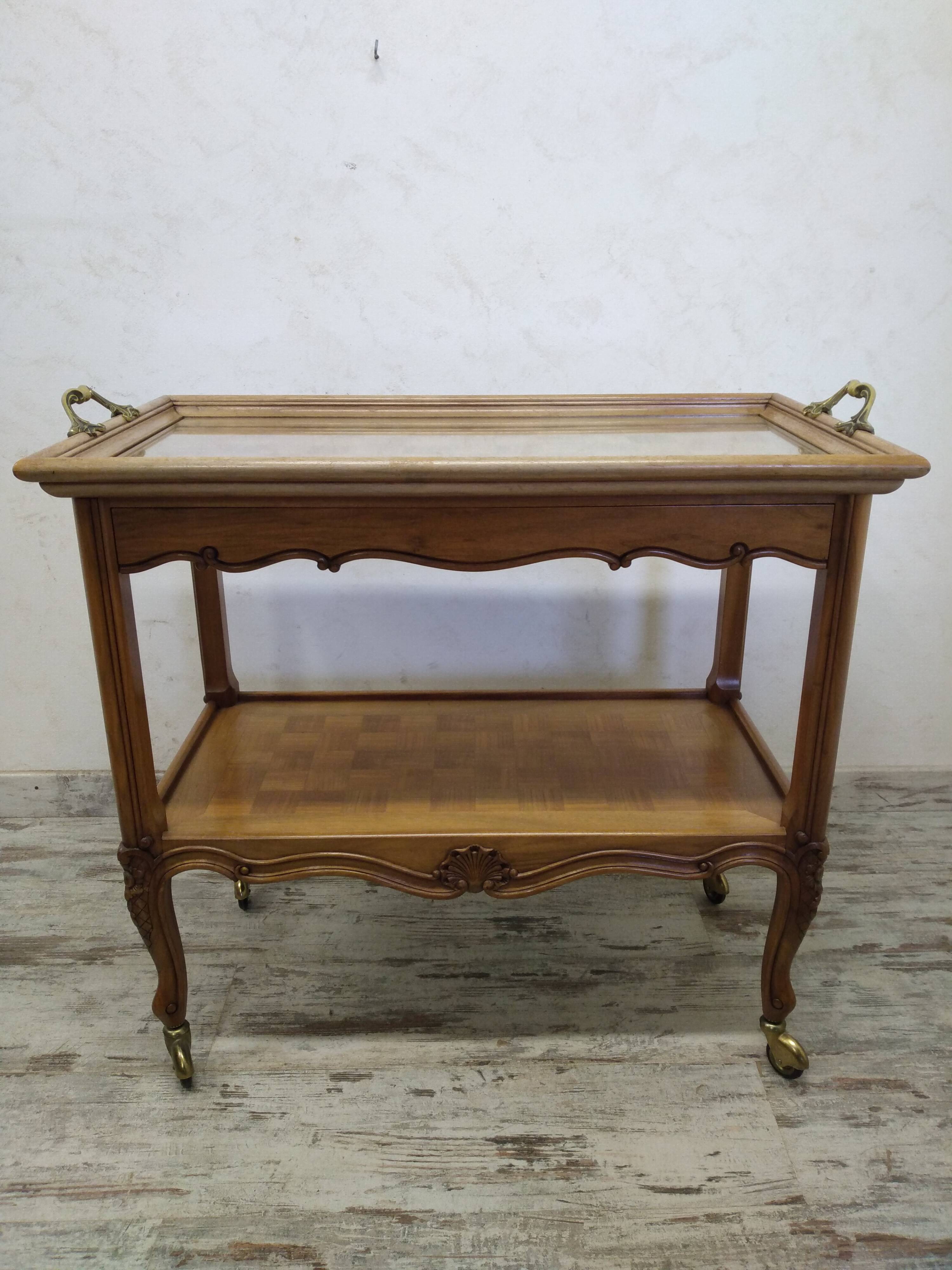 Regency trolley on wheels