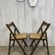 Paire de chaises pliantes avec cannage