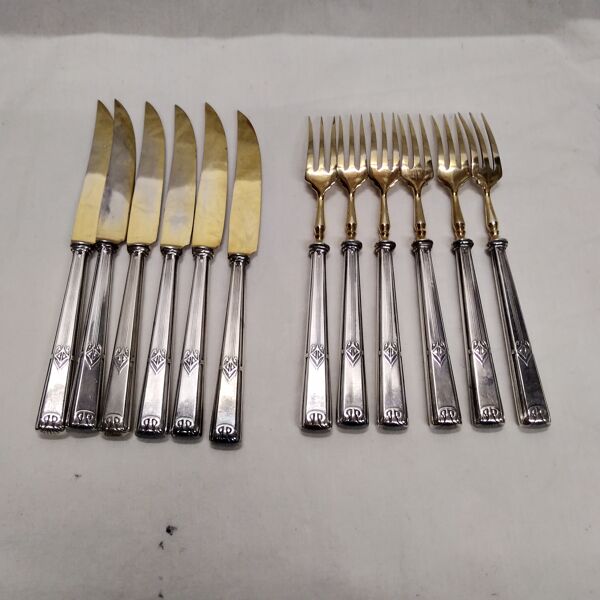 Service à gâteaux en argent dans un écrin