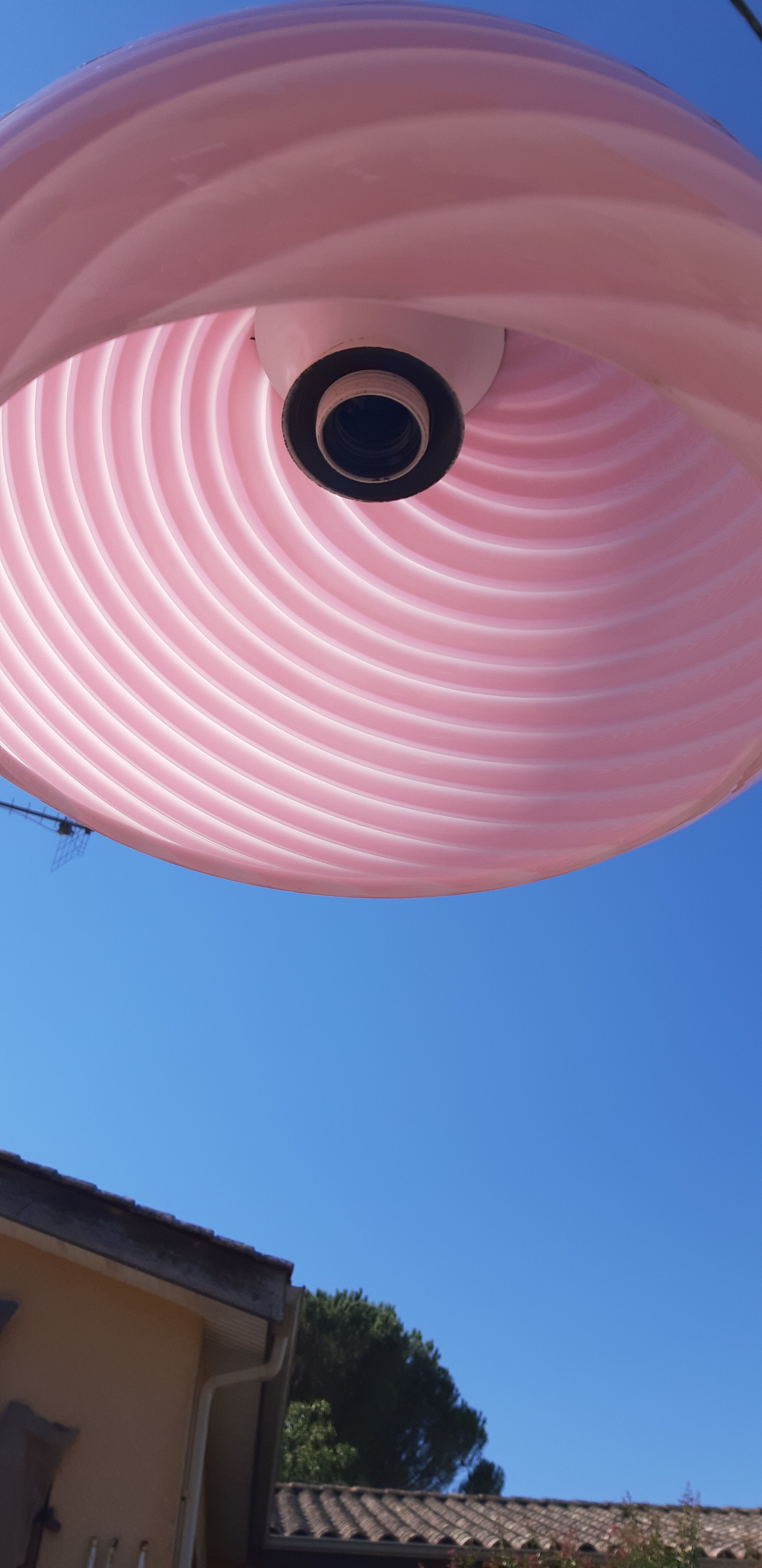 suspension of the 70s Opaline Rose