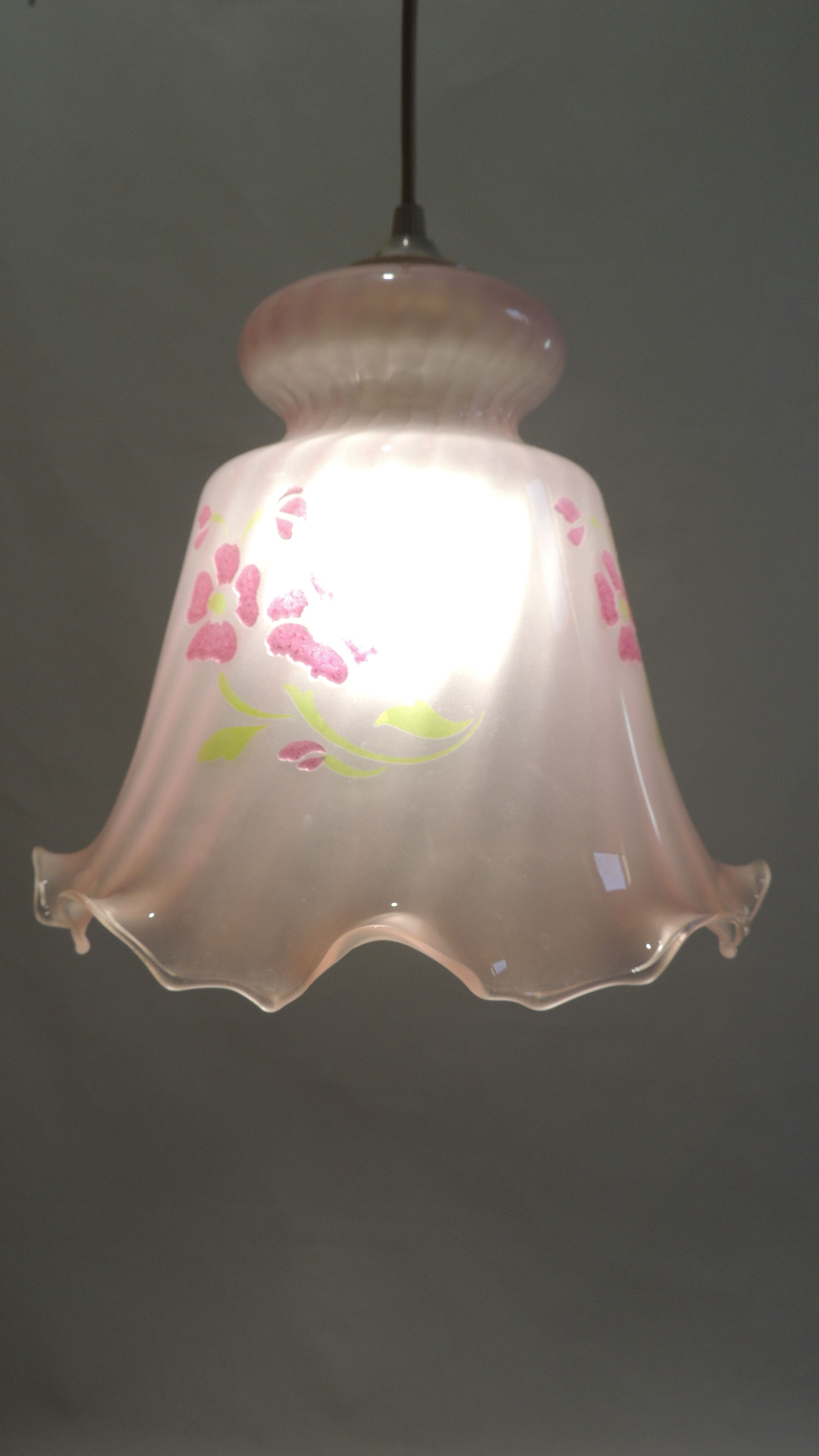 Pink glass suspension tulip shape / vintage