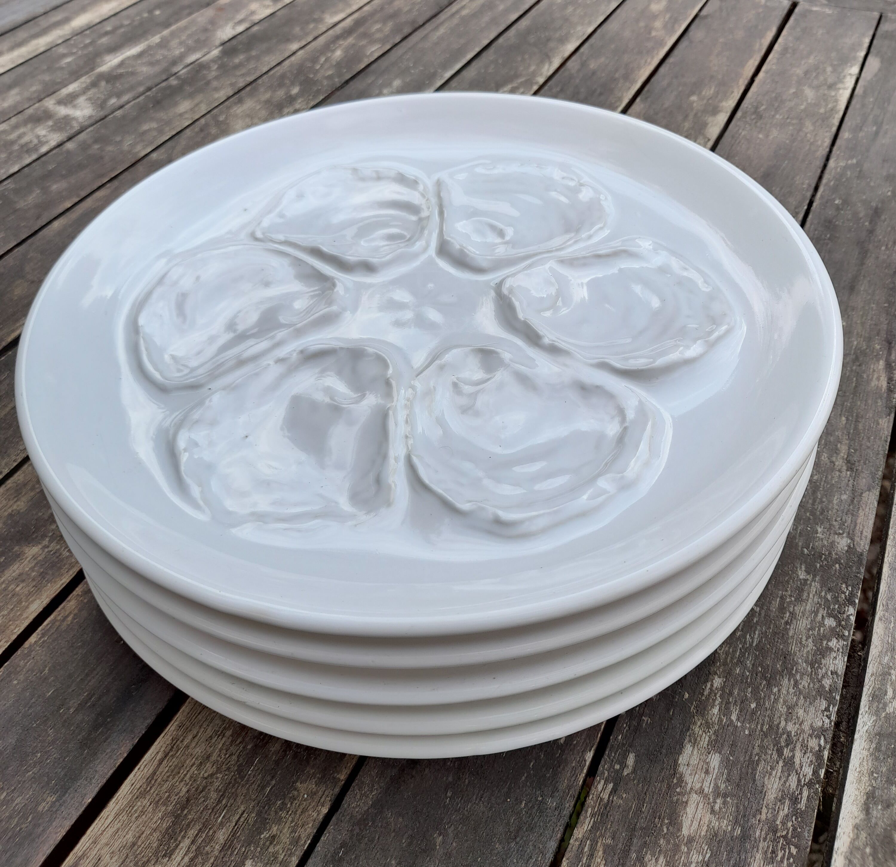 5 white oyster plates, St Amand faiencerie - vintage
