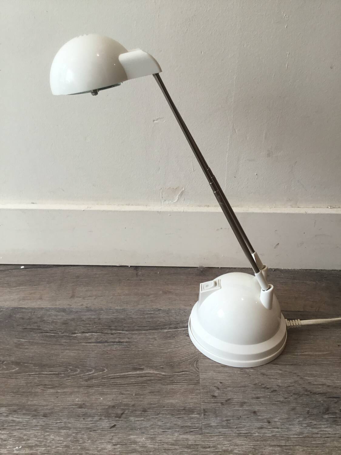 IKEA vintage white Espressivo lamp
