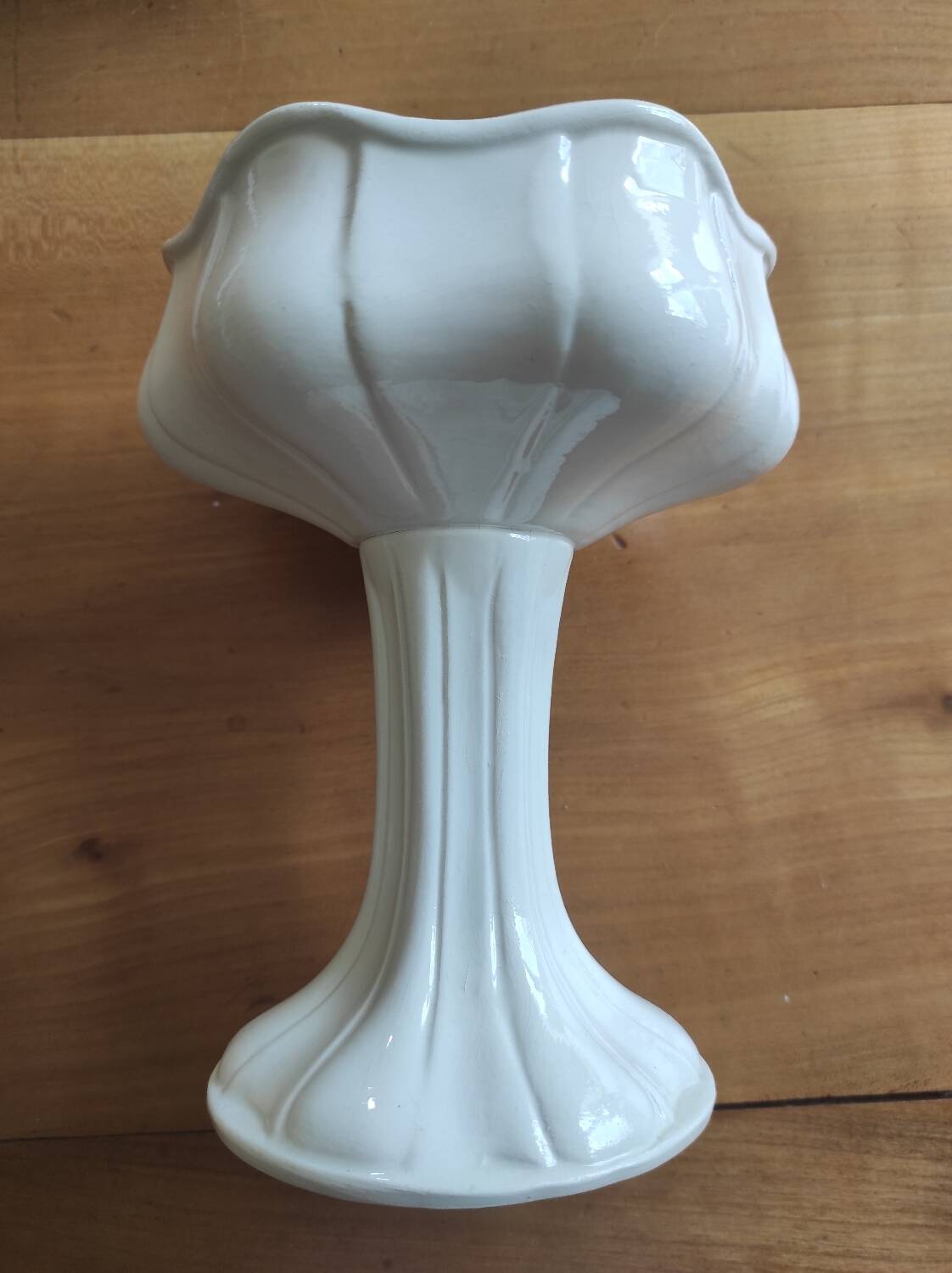 Earthenware cup signed Bassano