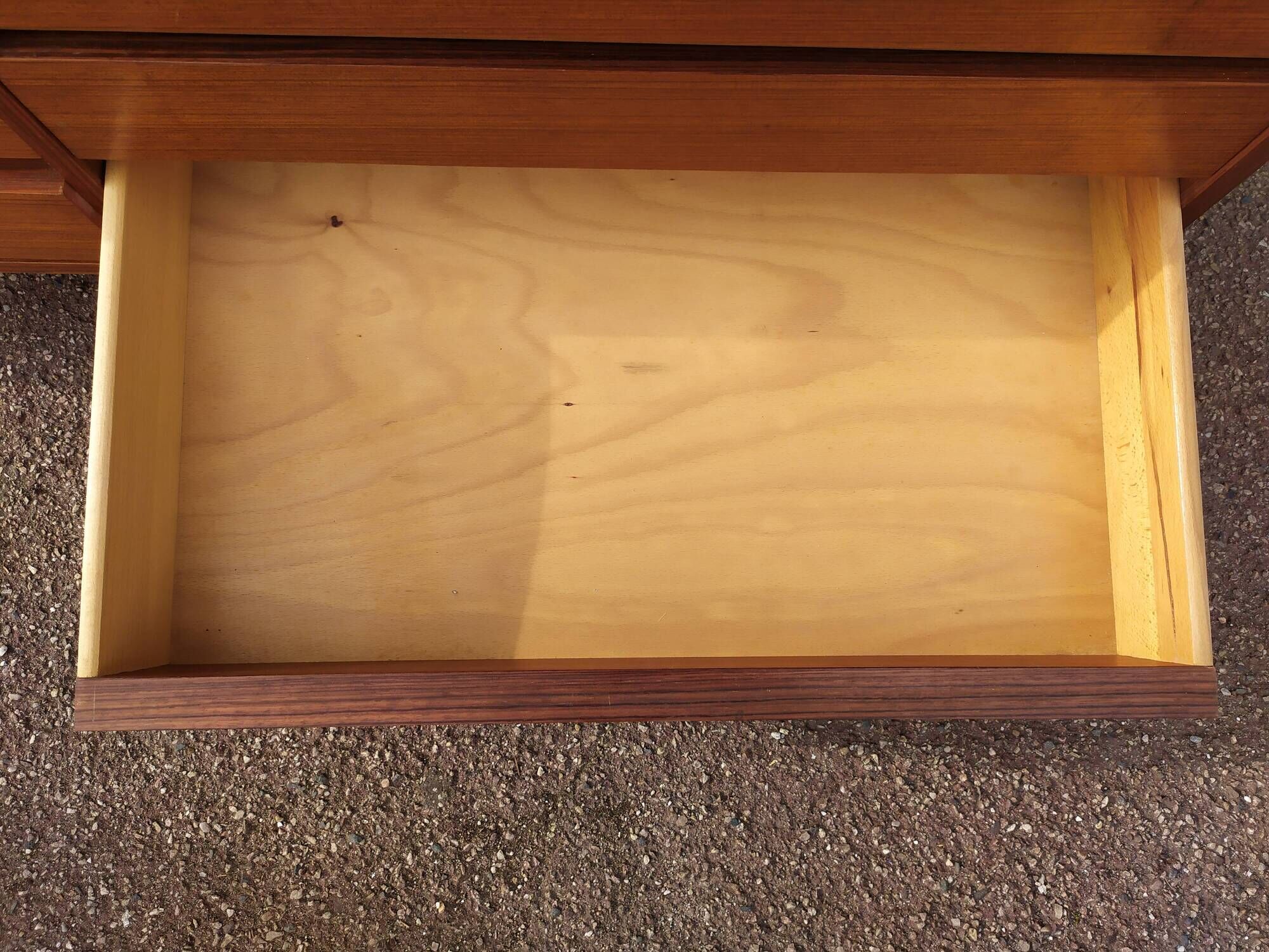 Vintage sideboard in wood, metal foot, 6 drawers