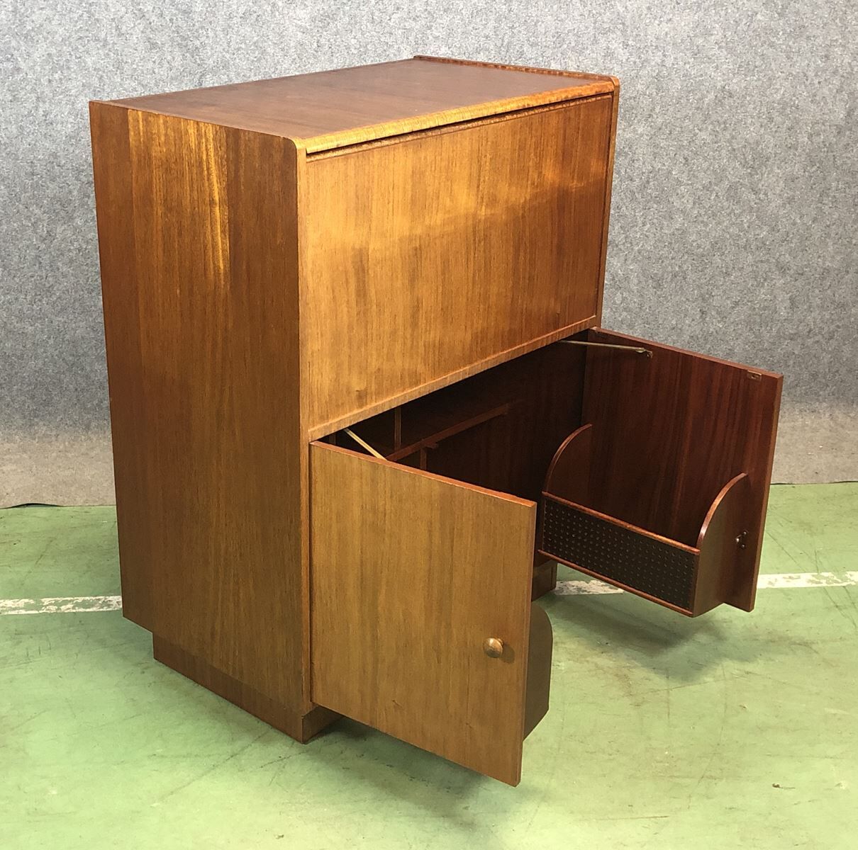 Teak bar 70