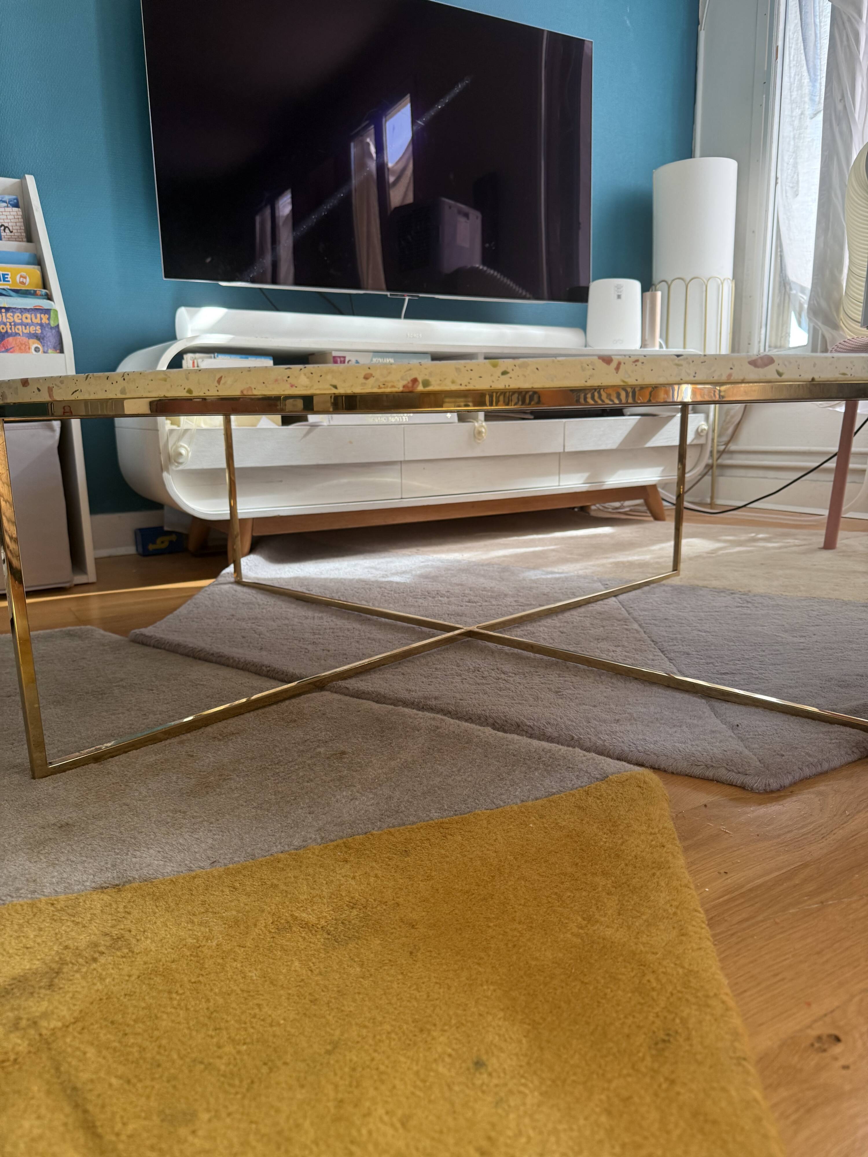 Table basse ronde en terrazzo