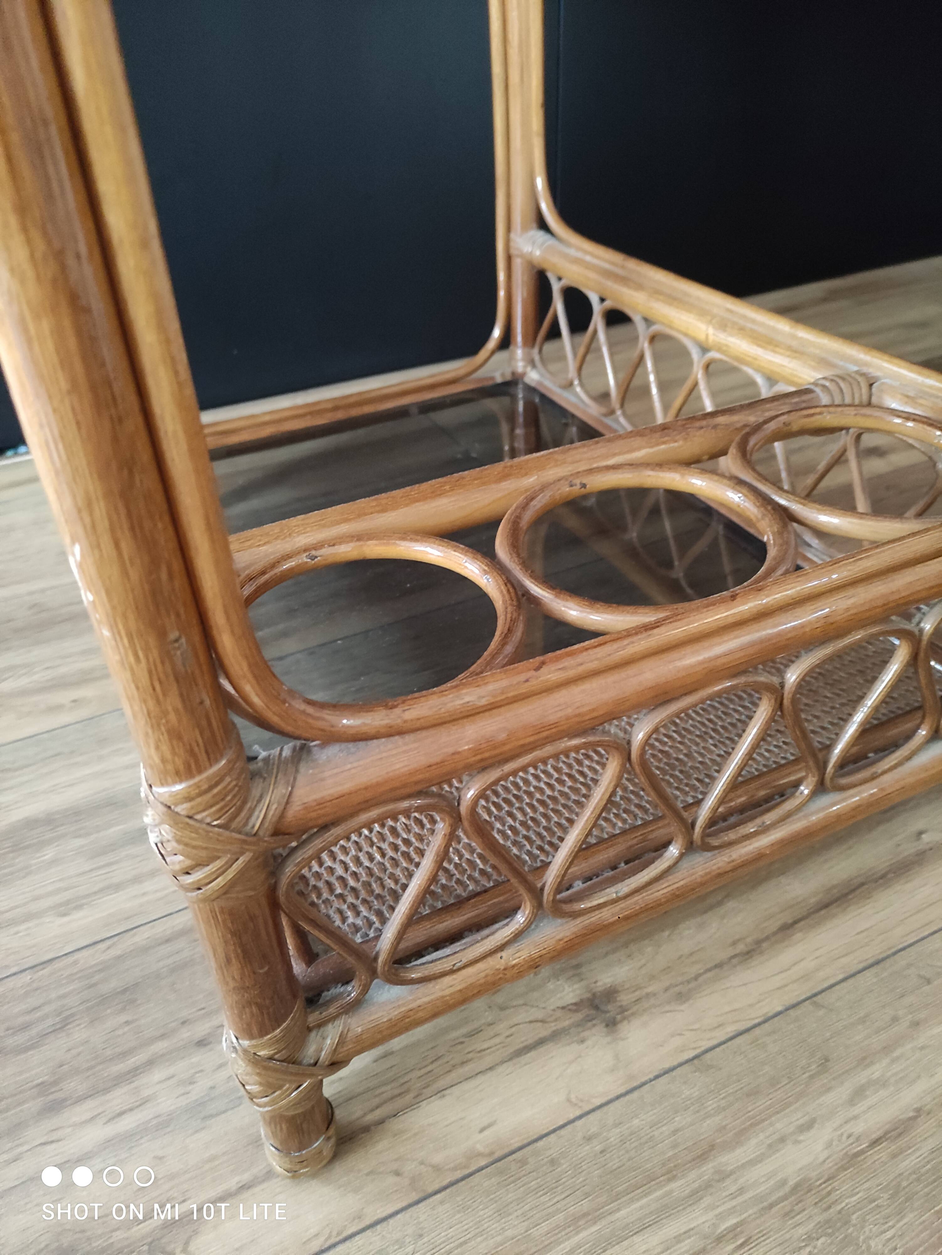 Vintage rattan service