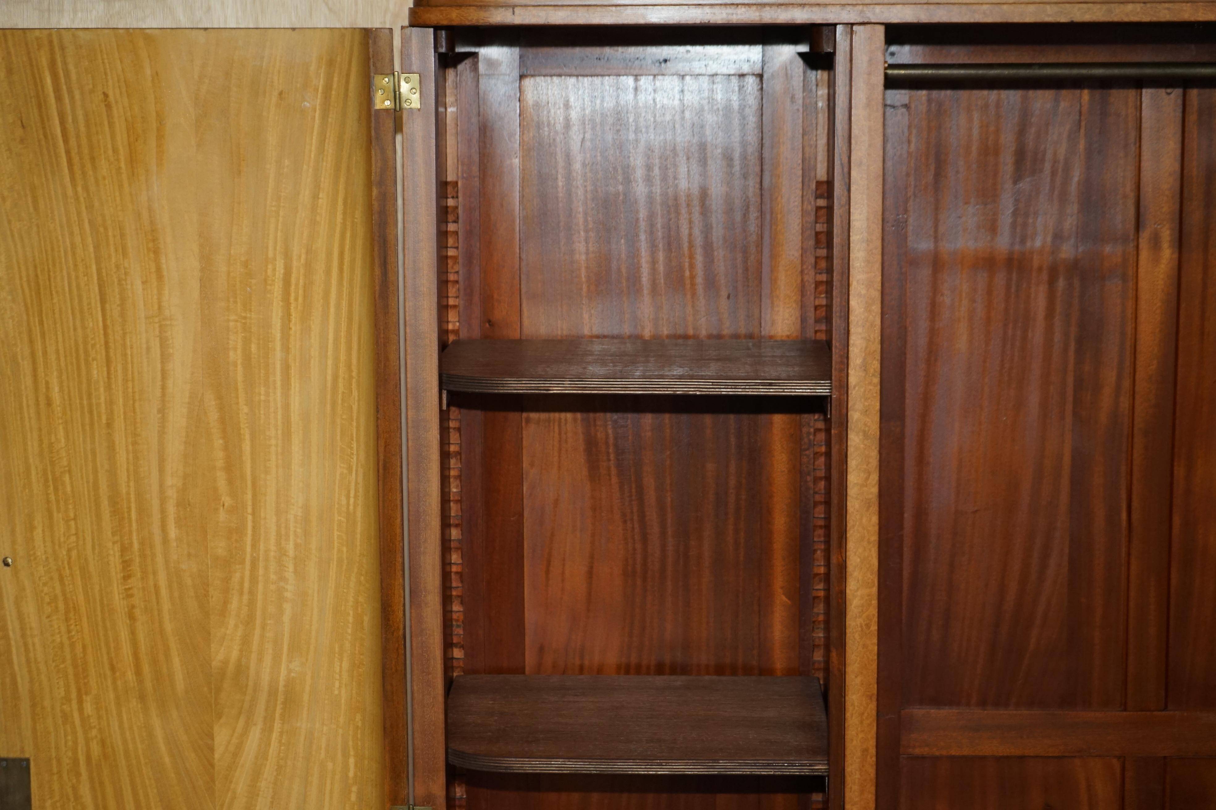 Armoire triple banque Art Déco en érable burr avec porte miroir, circa 1920