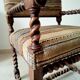 Ancien fauteuil "caqueteuse" de style Louis XIII
