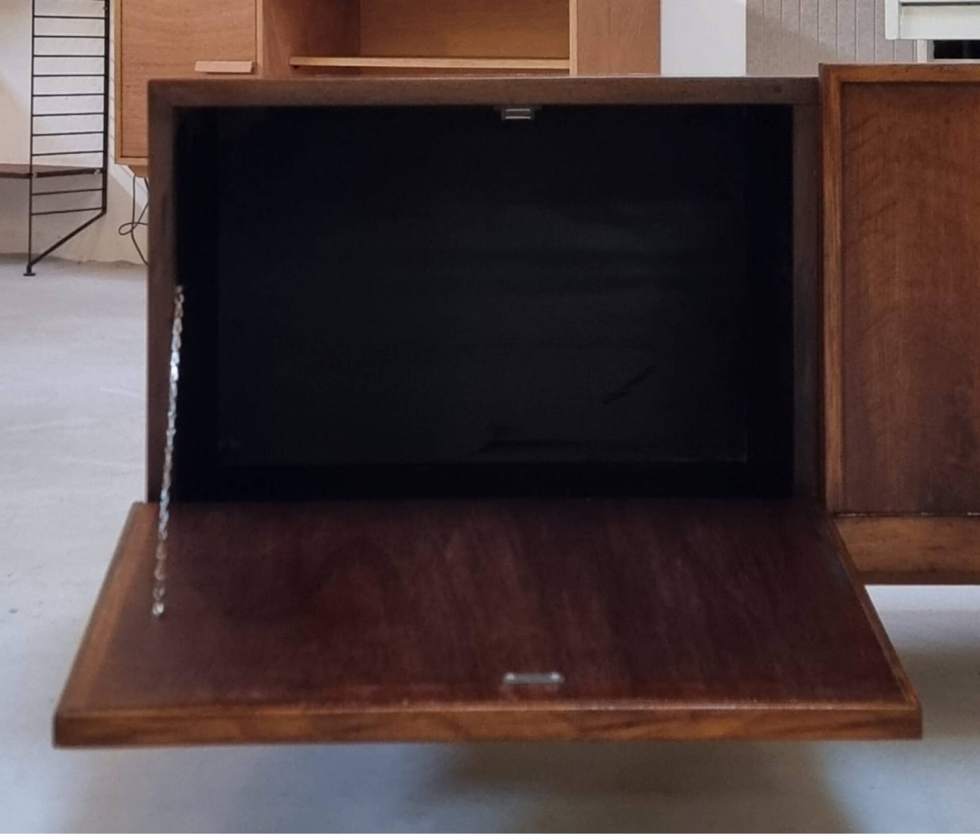Mid-century lowboard