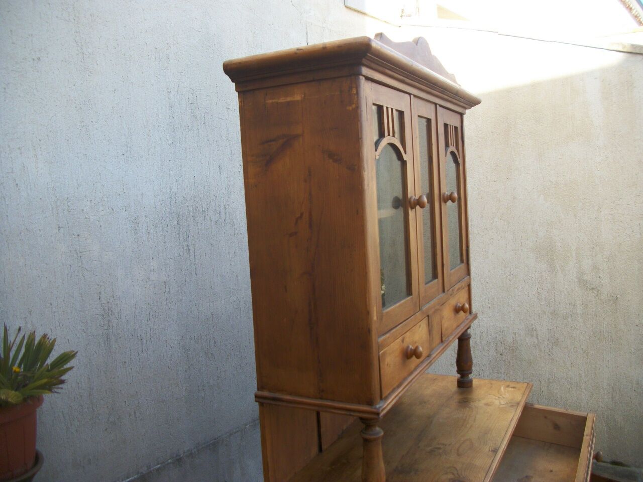 Buffet vitrine pin massif