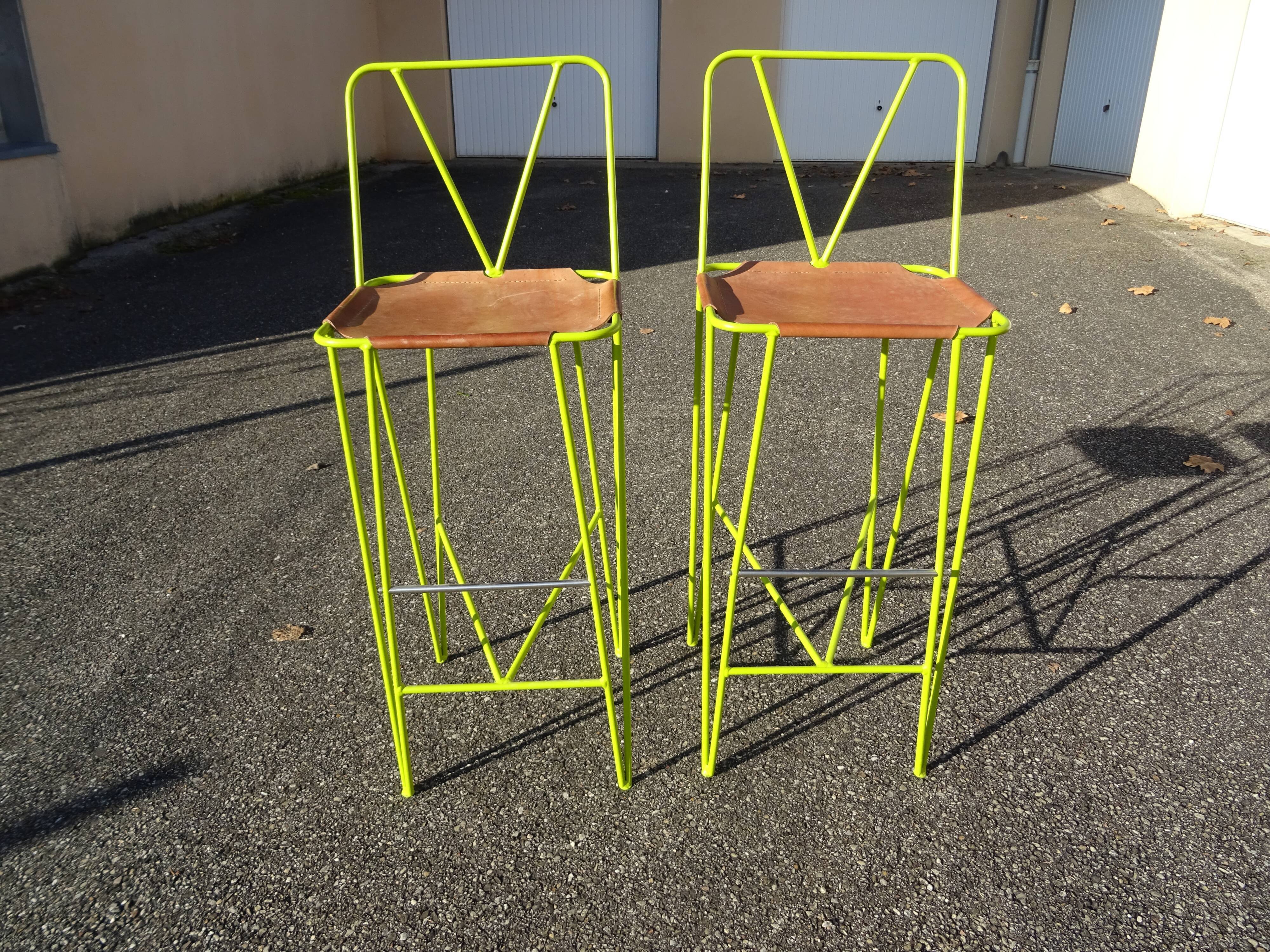 Paire de tabourets hauts tabourets de bar cuir et métal vert acidulé