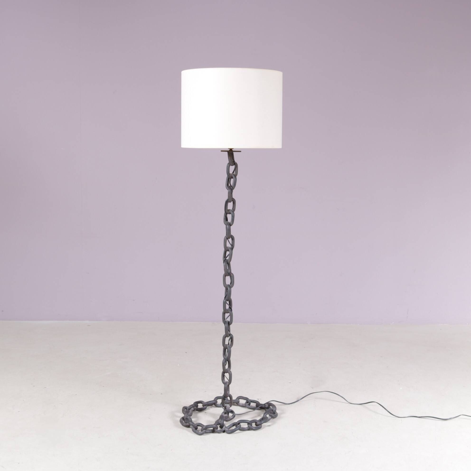 Lampe de sol en chaîne brutaliste des années 1970 dans le style de Franz West, Pays-Bas.