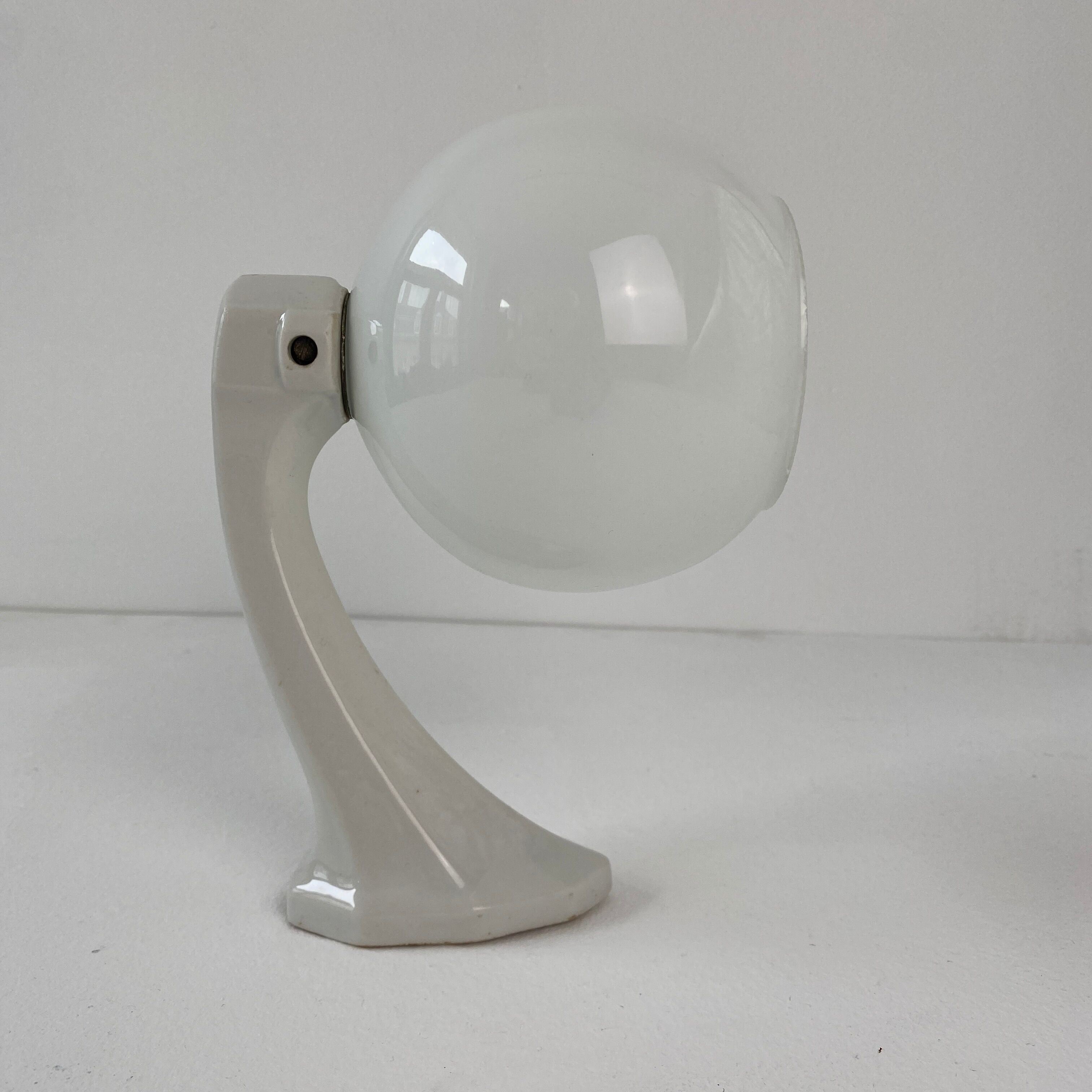 Ceramic and opaline sconce