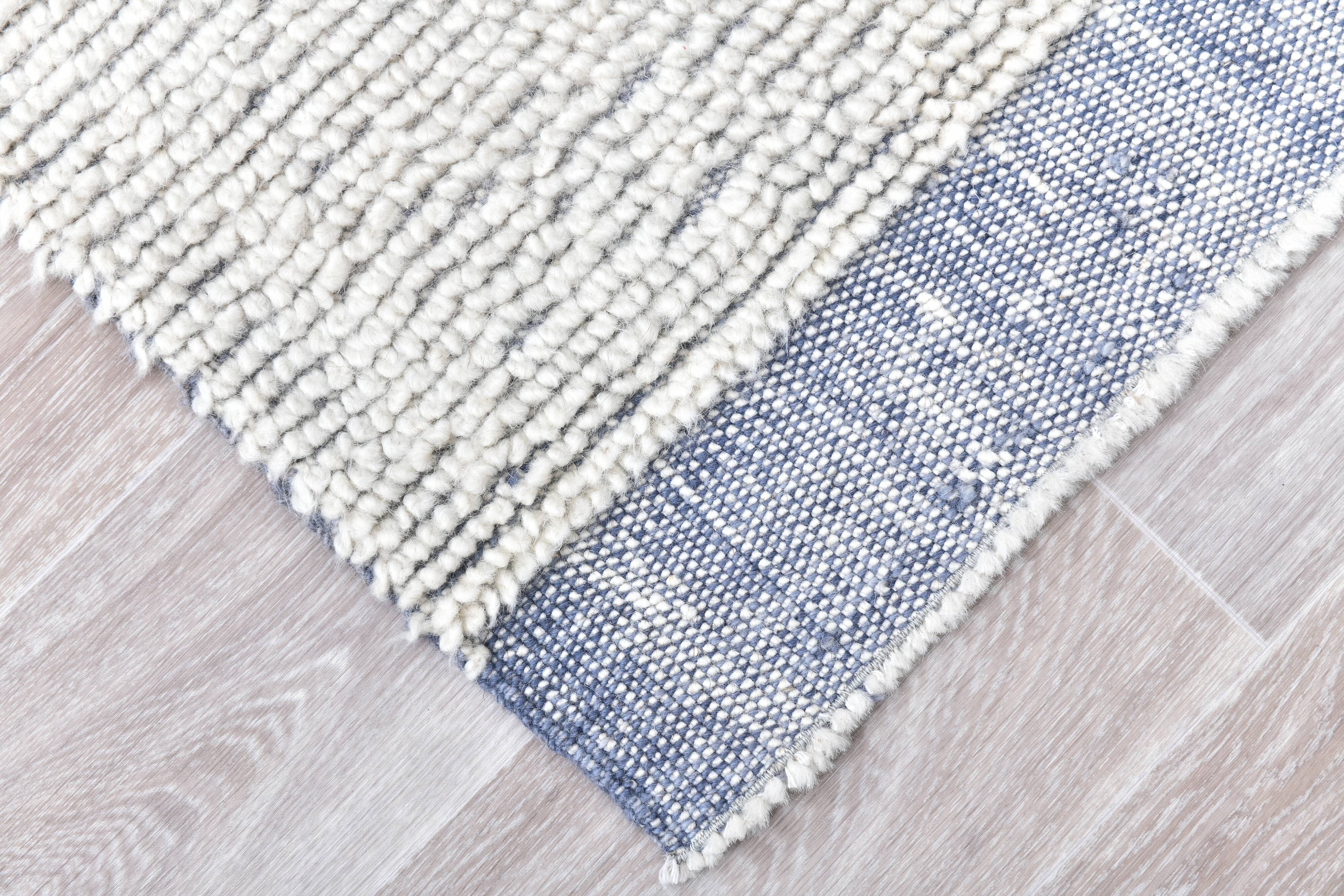 100% Wool Blue & White Moroccan Rug 136x211Cm