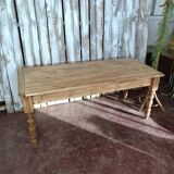 Farm table