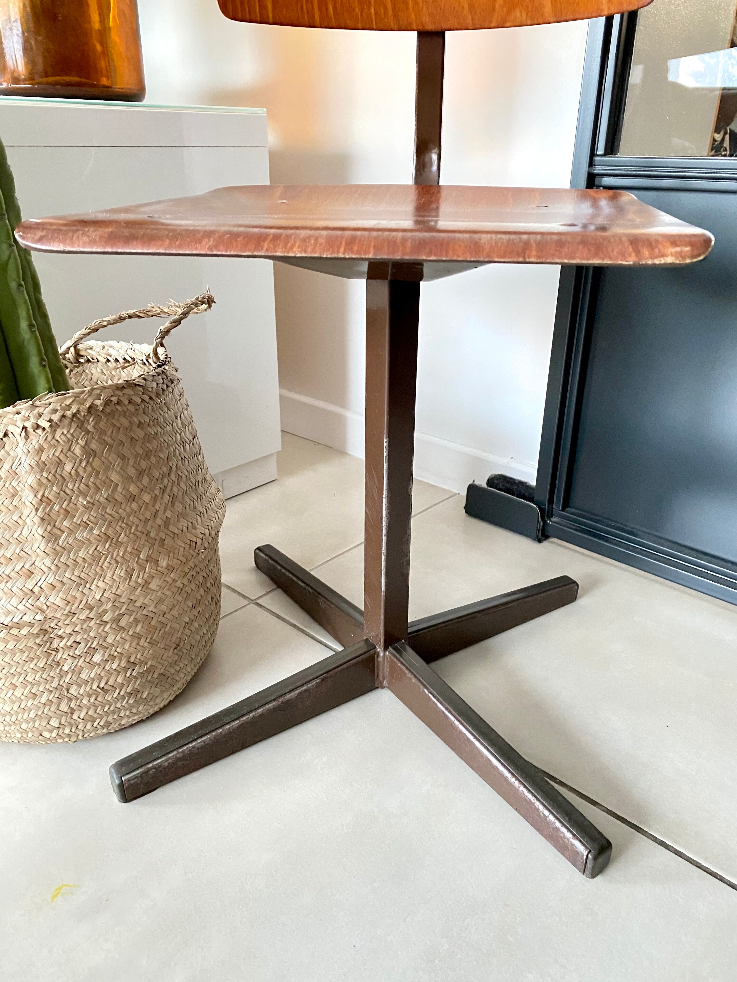 Marko vintage children's workshop chair