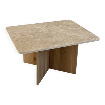 Table basse rectangulaire en travertin et chêne brut