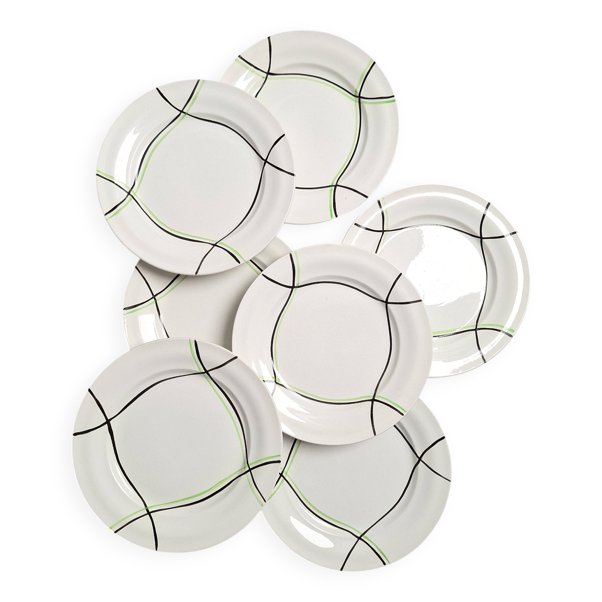 Flat plates St Amand model Bayonne white, green, and black.